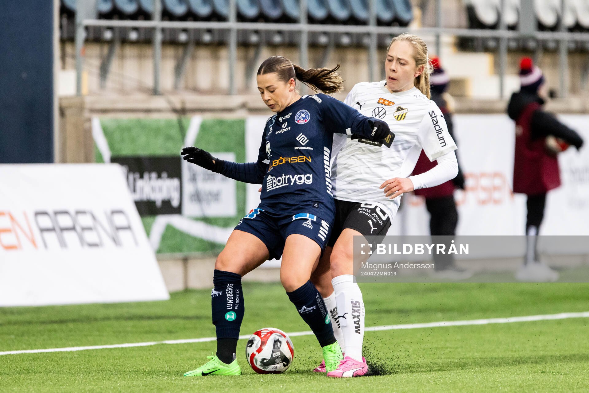 Linköpings Cornelia Kapocs och Häckens Alice Bergström