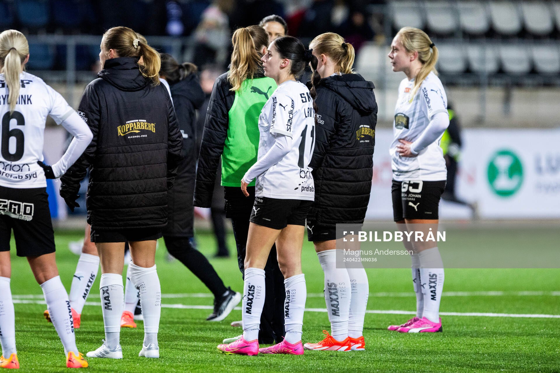 Häckens Clarissa Larisey deppar