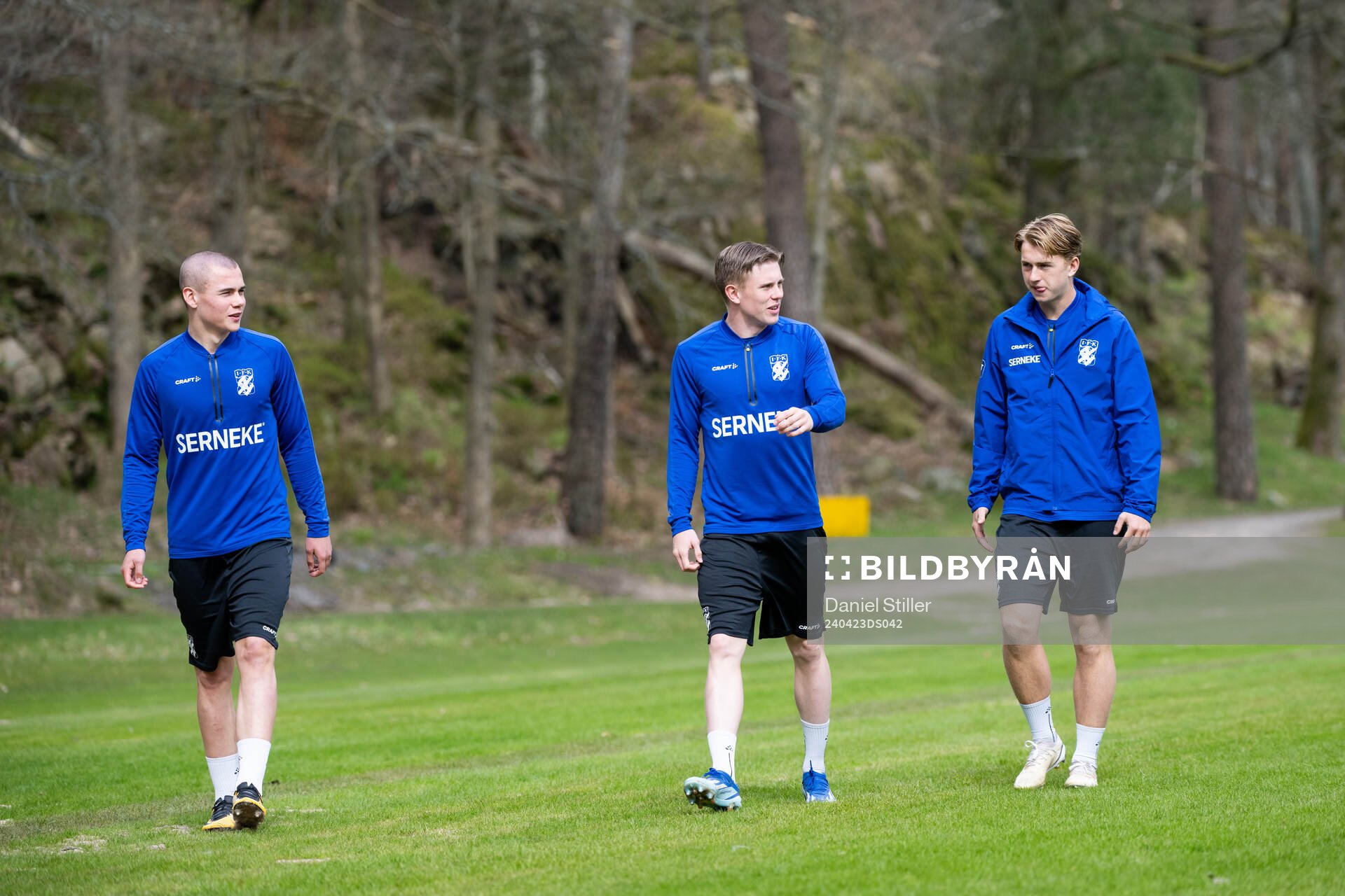 Elis Barlind, Rasmus Nåfors Dahlin och Noah Tolf under en träning med IFK Göteborg den 23 april 2024 i Göteborg. 