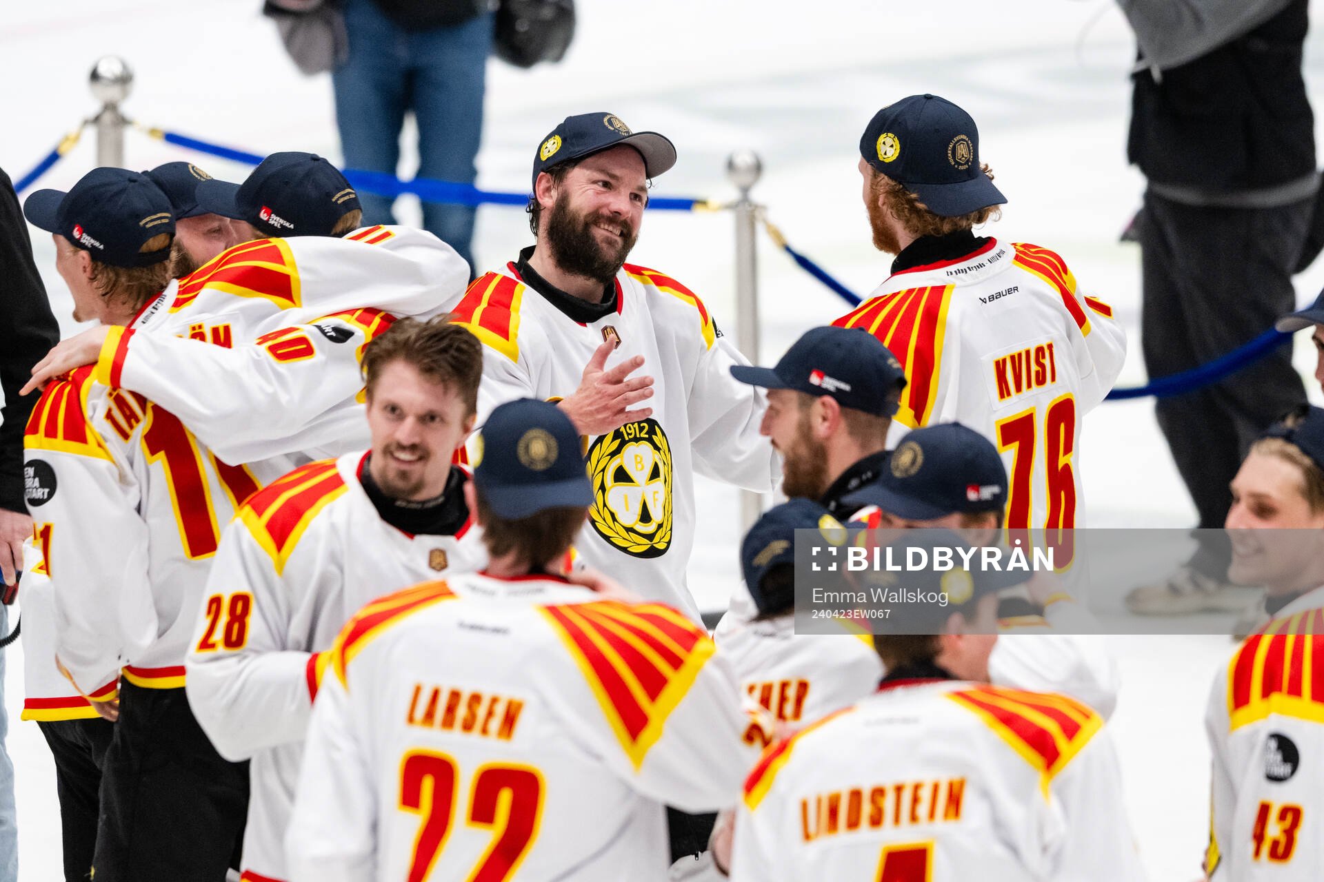Brynäs Simon Bertilsson och Oskar Kvist jublar