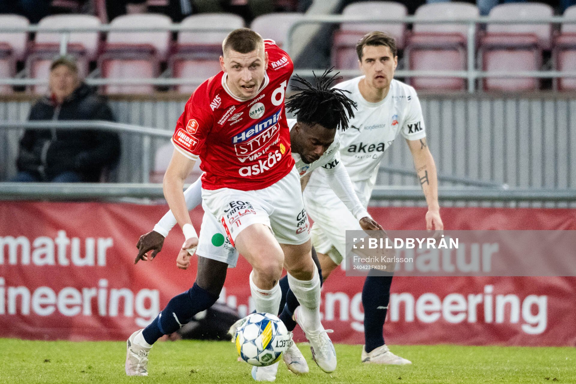 Degerfors Adi Fisic och Helsingborgs Benjamin Acquah