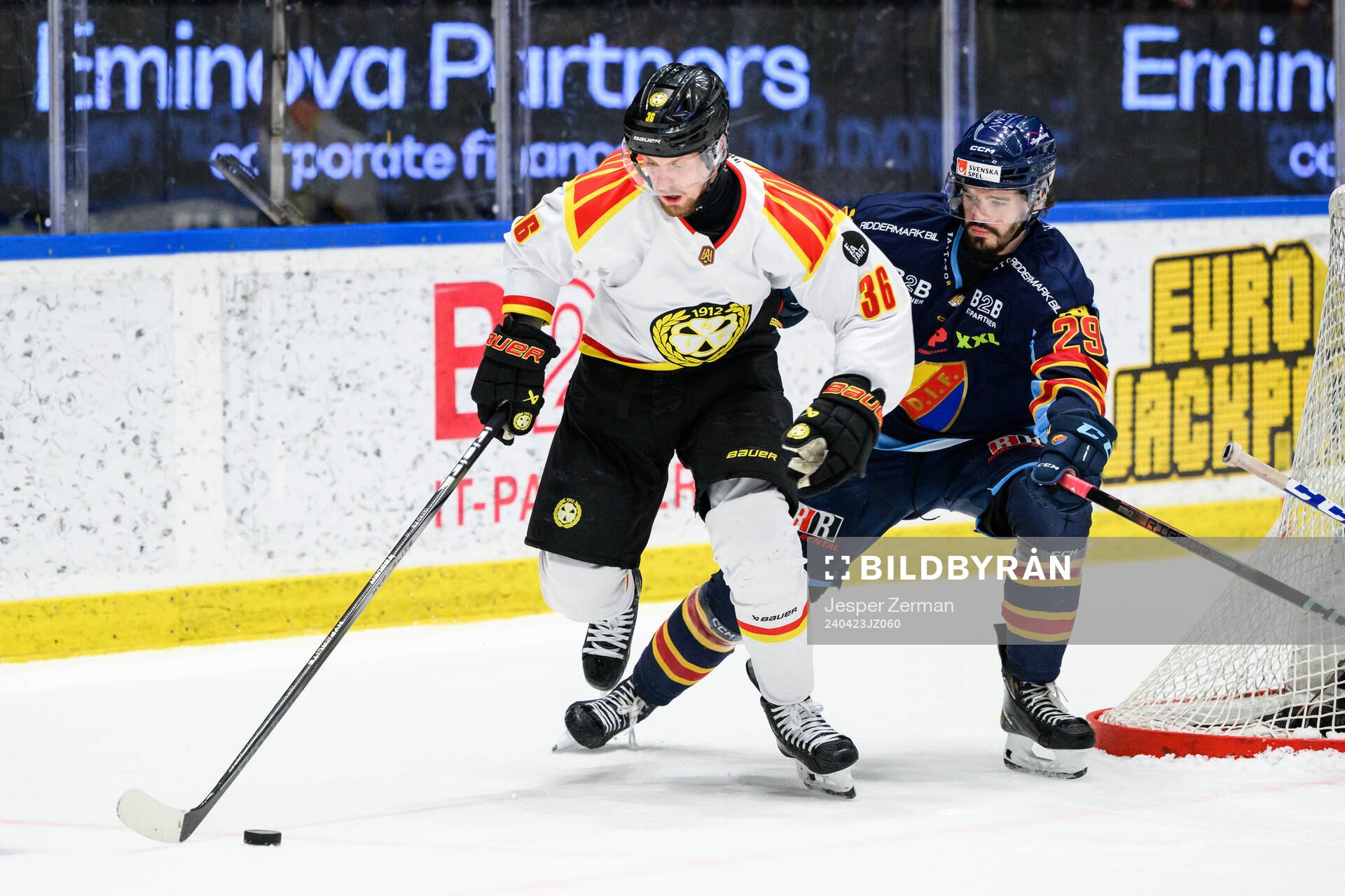 Brynäs Linus Ölund och Djurgårdens Axel Andersson