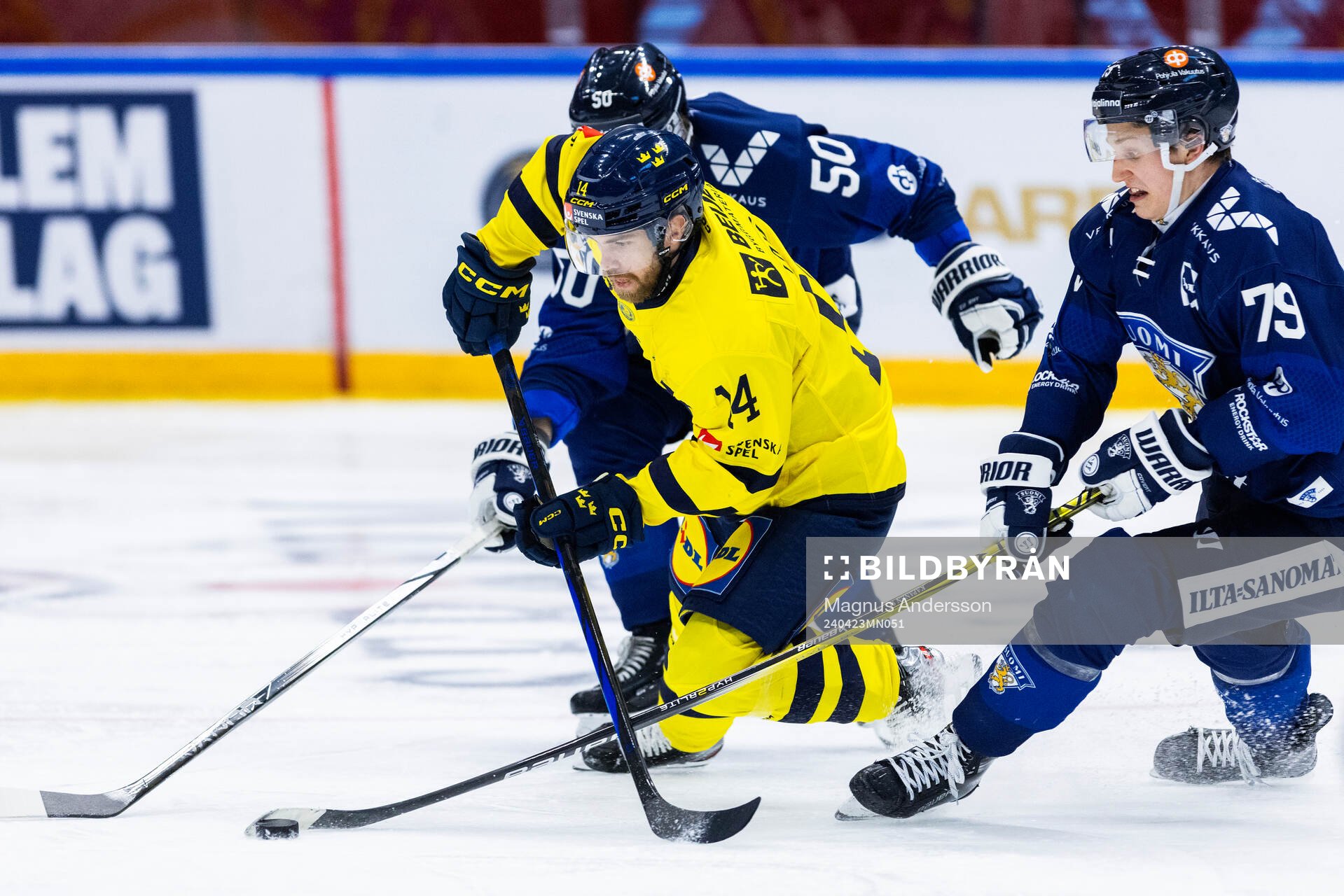 Oskar Lang of Sweden and Oliver Kapanen of Finland