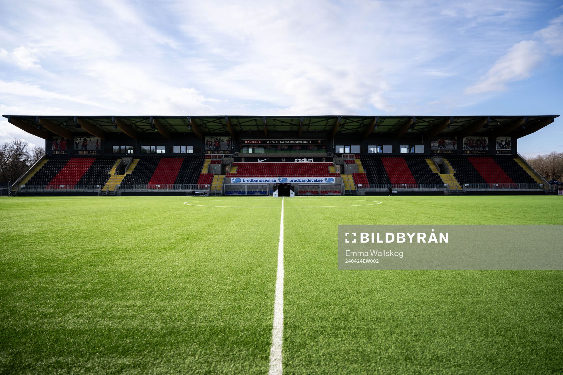 Interiör vy av Grimsta IP inför fotbollsmatchen i Allsvenskan mellan Brommapojkarna och Sirius den 24 april 2024 i Stockholm. 