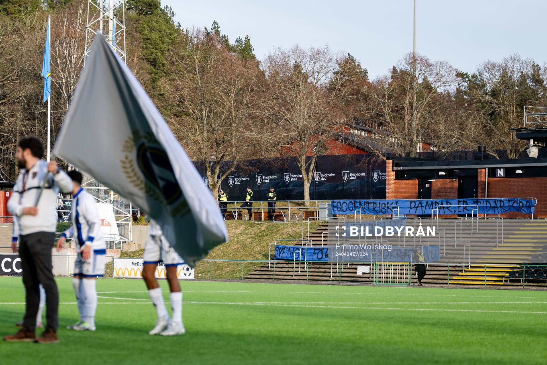 Sirius supportrar med banderoll