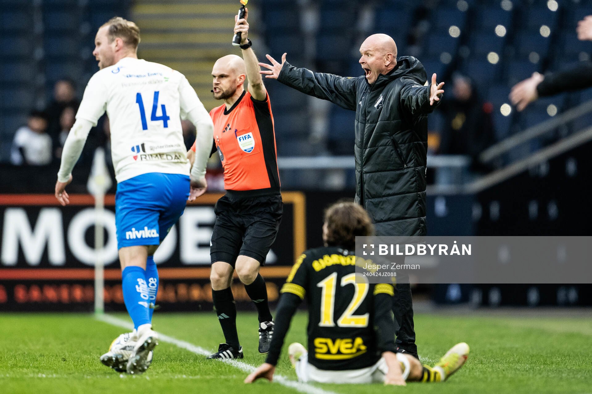 AIKs tränare Henning Berg reagerar