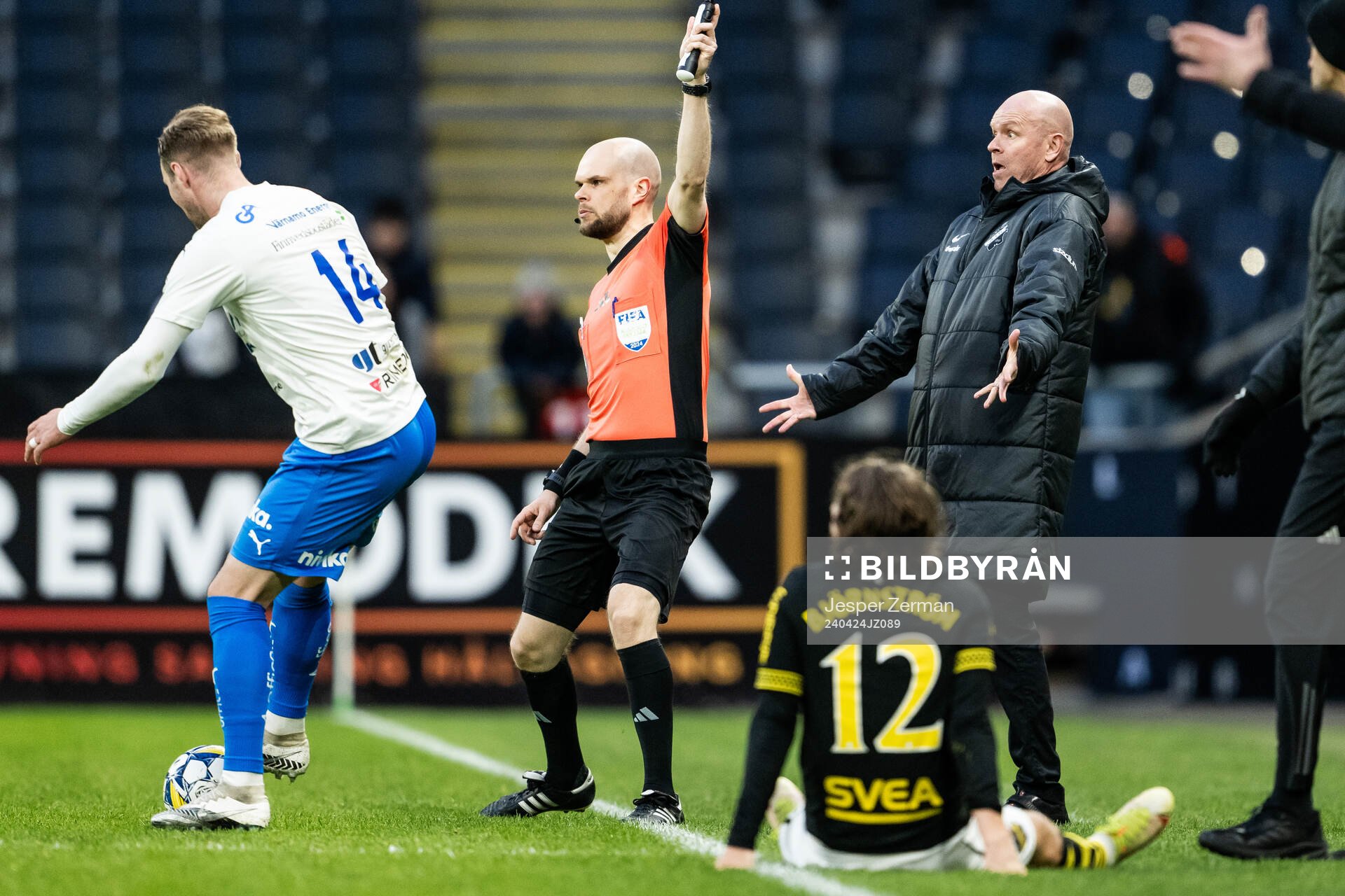 AIKs tränare Henning Berg reagerar