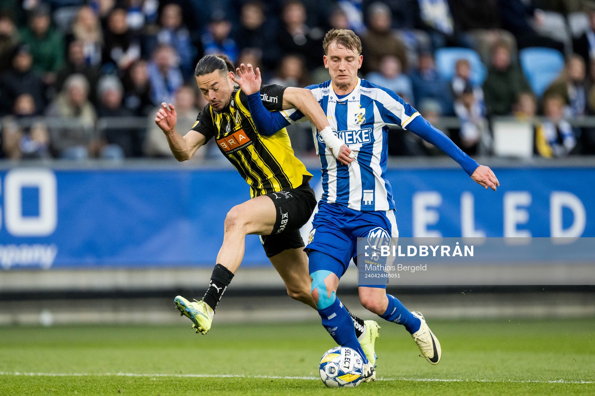 Häckens Amor Layouni och IFK Göteborgs Sebastian Hausner