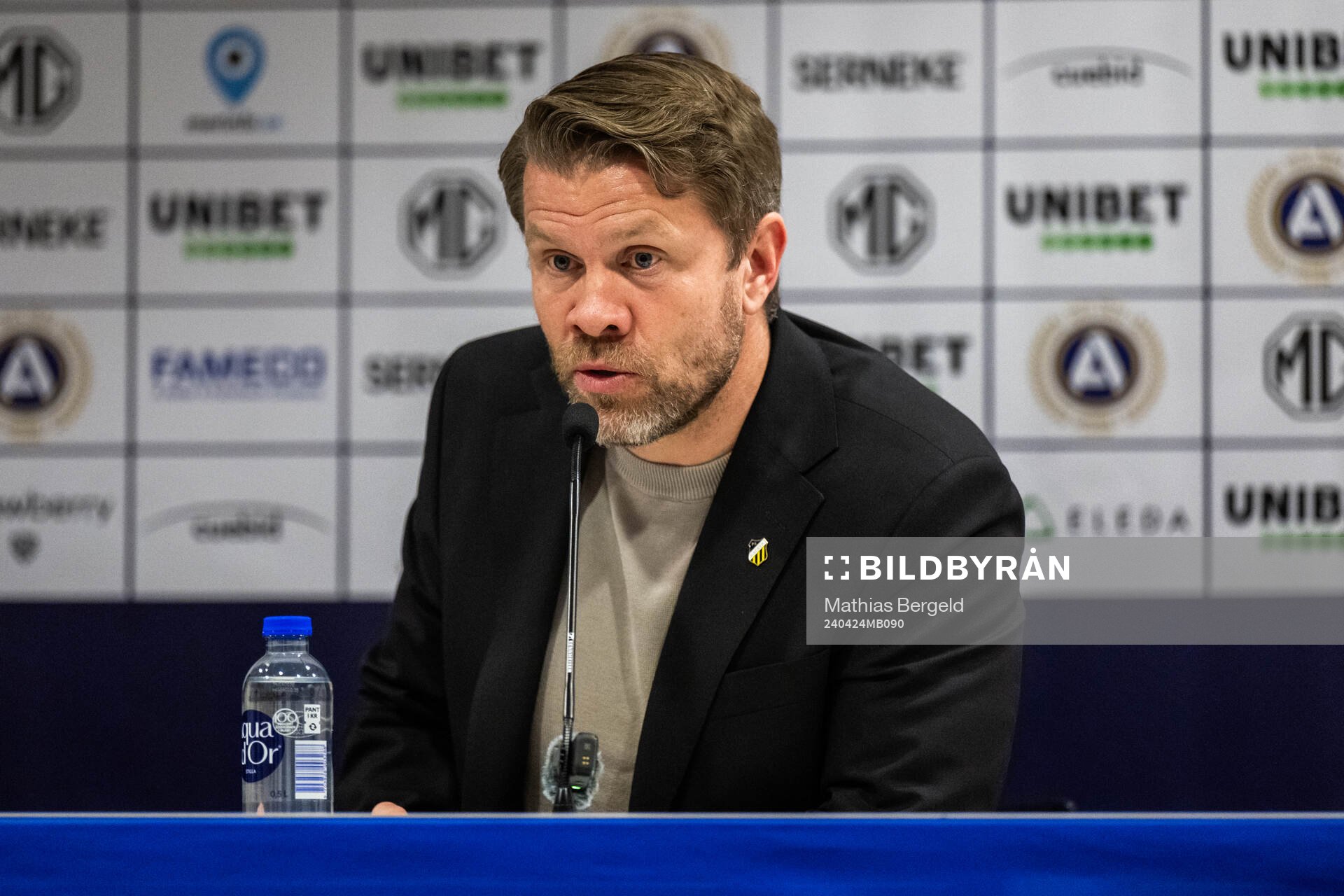 Häckens tränare Pål Arne Johansen på presskonferensen