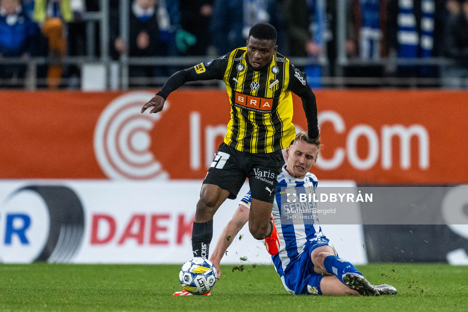 Häckens Akoua Romeo Amane och IFK Göteborgs Sebastian