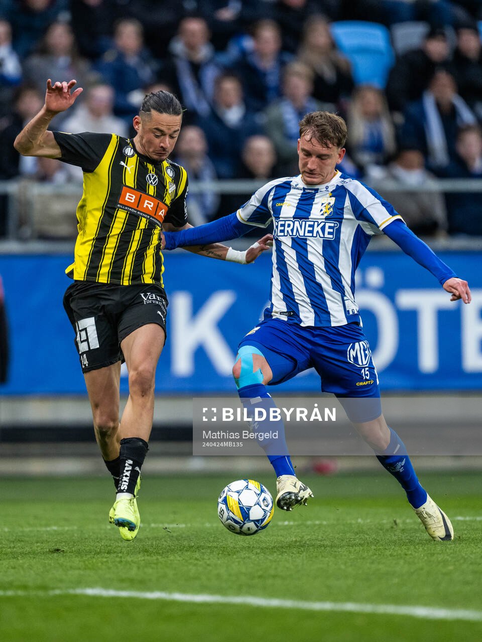 Häckens Amor Layouni och IFK Göteborgs Sebastian Hausner