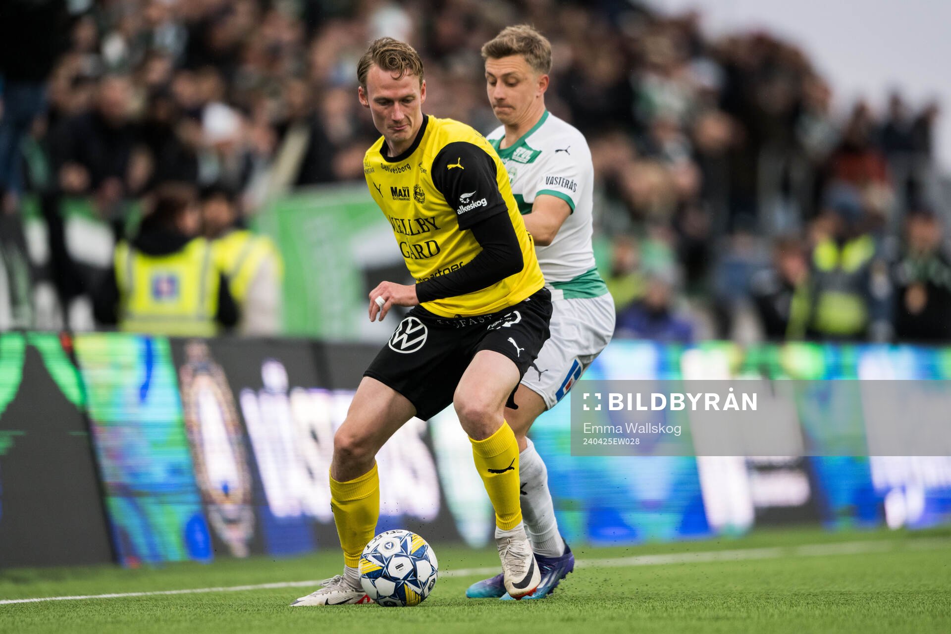 Mjällbys Alexander Johansson och Västerås Simon Gefvert