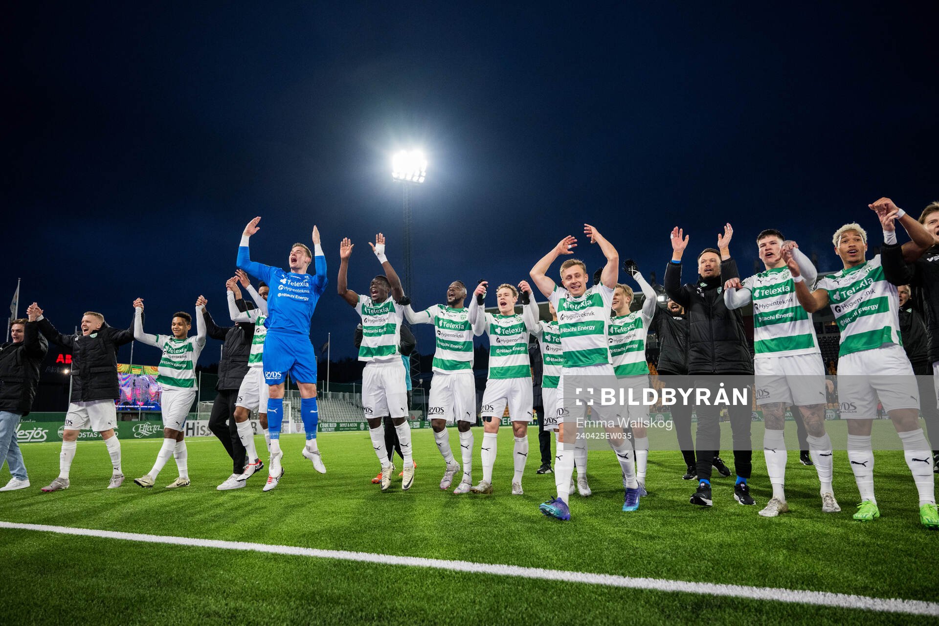 Västerås spelare jublar