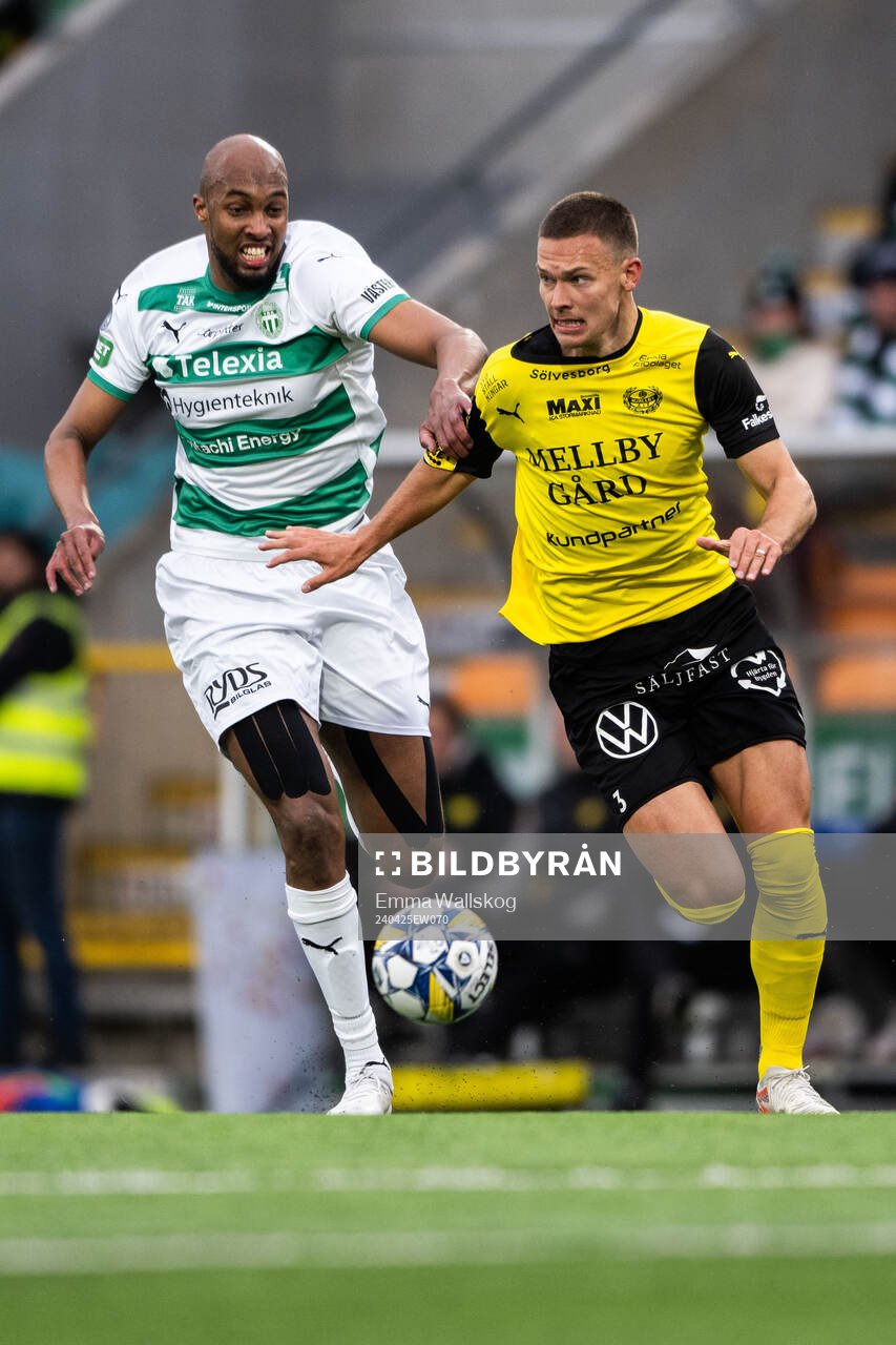 Västerås Jabir Abdihakim Ali och Mjällbys Arvid Brorsson