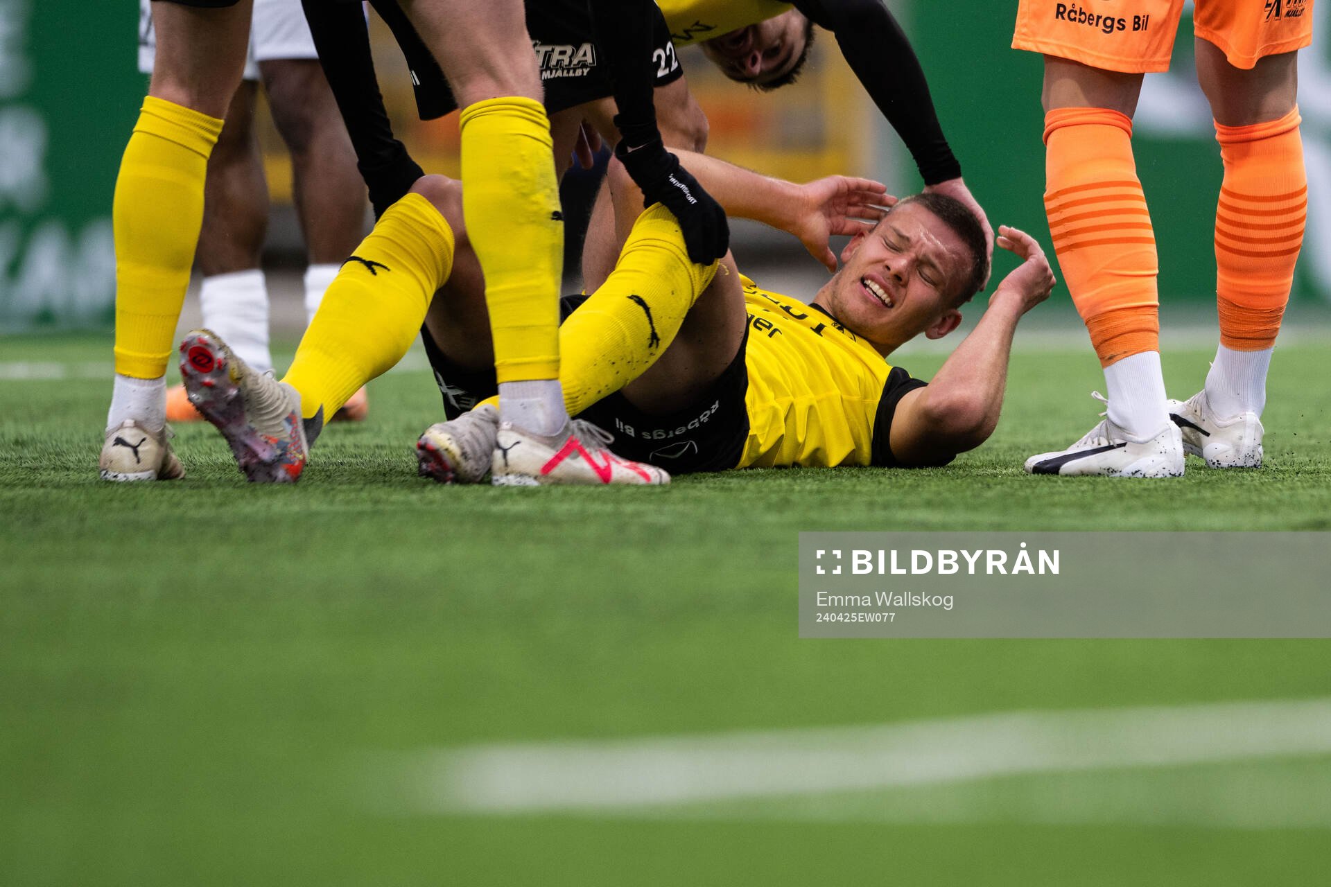 Mjällbys Arvid Brorsson har ont