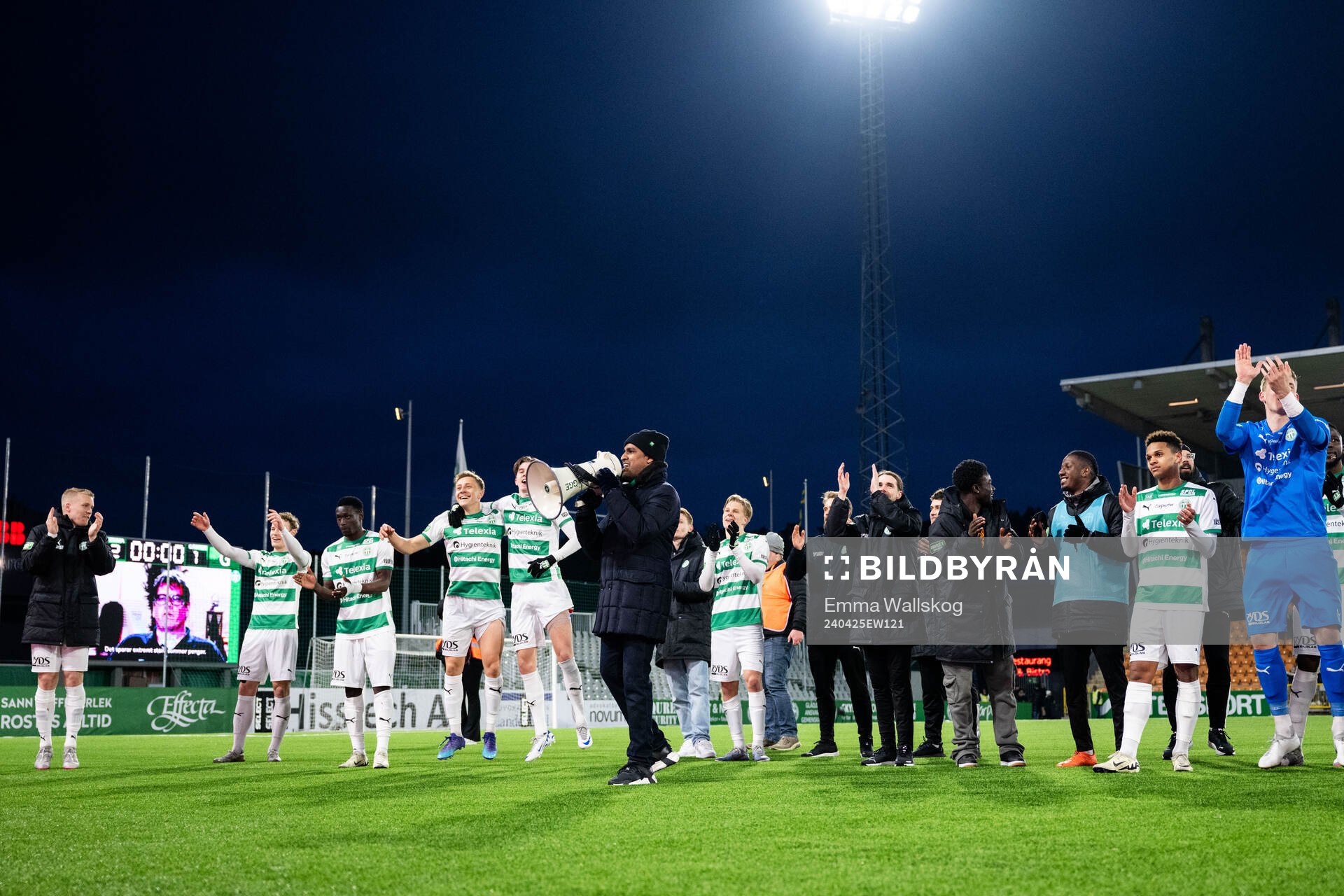 Västerås tränare Kalle Karlsson jublar