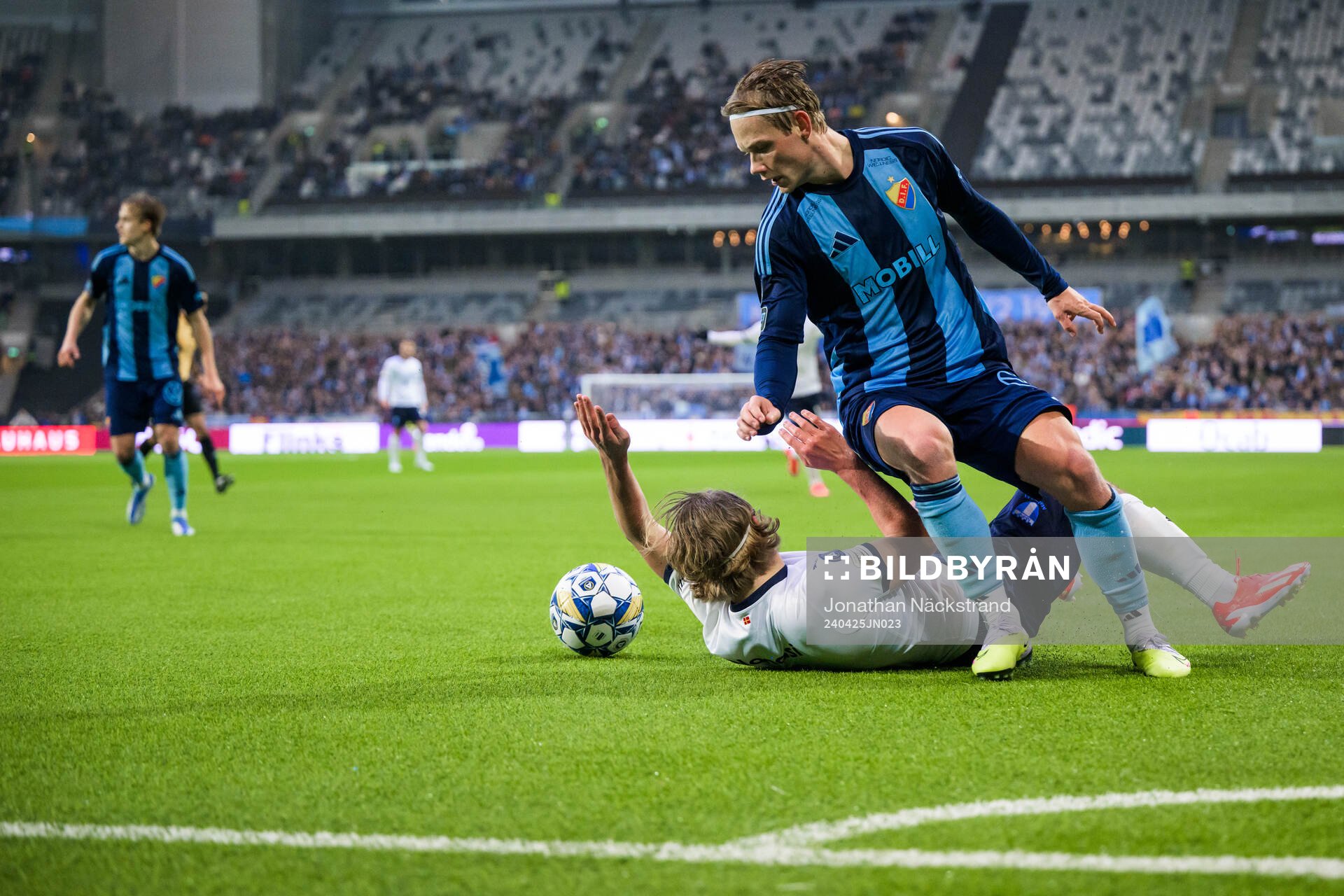 Malmö FFs Sebastian Nanasi och Djurgårdens Tobias