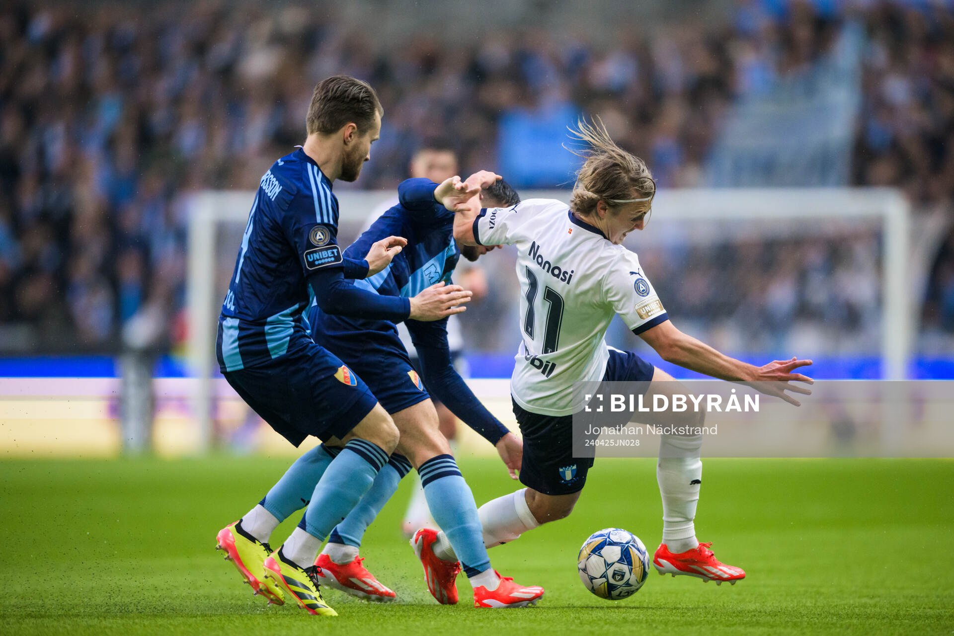 Djurgårdens Jacob Larsson och Malmö FFs Sebastian Nanasi