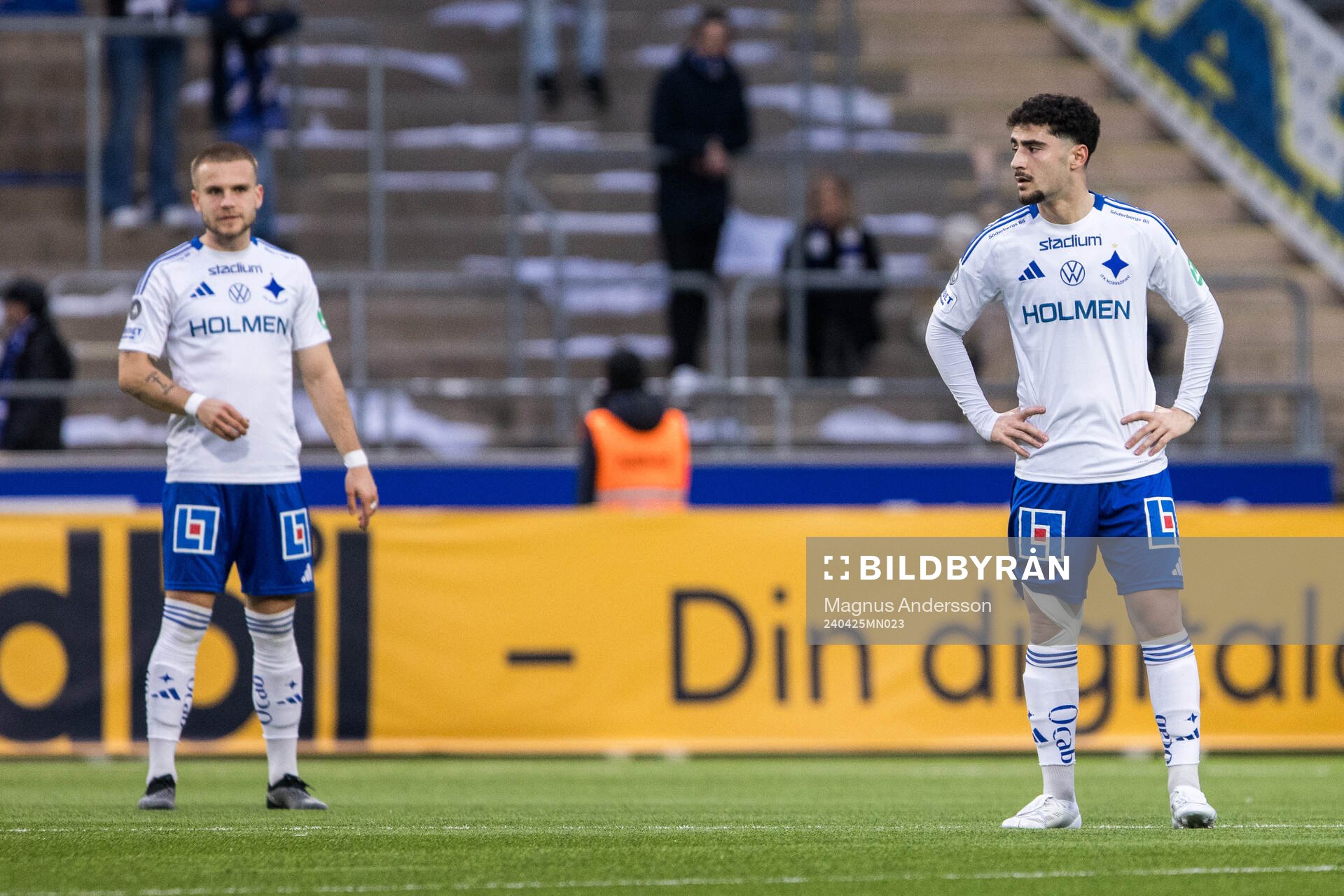 IFK Norrköpings Ismet Lushaku deppar