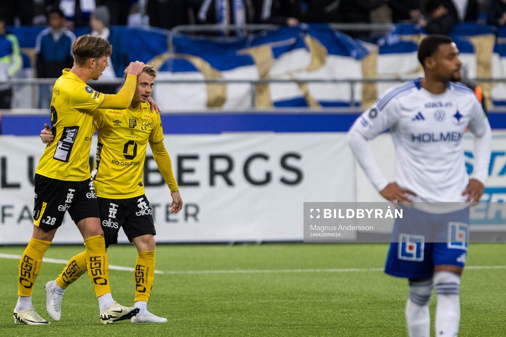 Elfsborgs Noah Söderberg och Simon Hedlund jublar