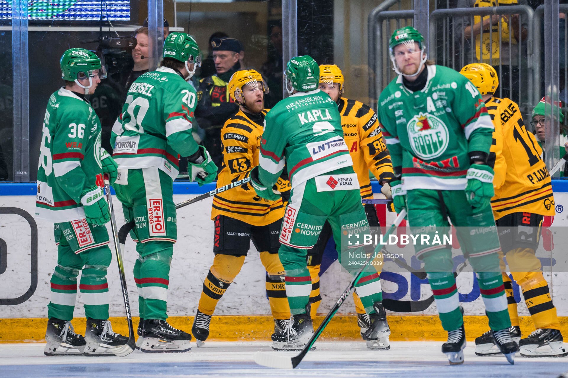 Skellefteås Filip Sandberg och Rögles Michael Kapla