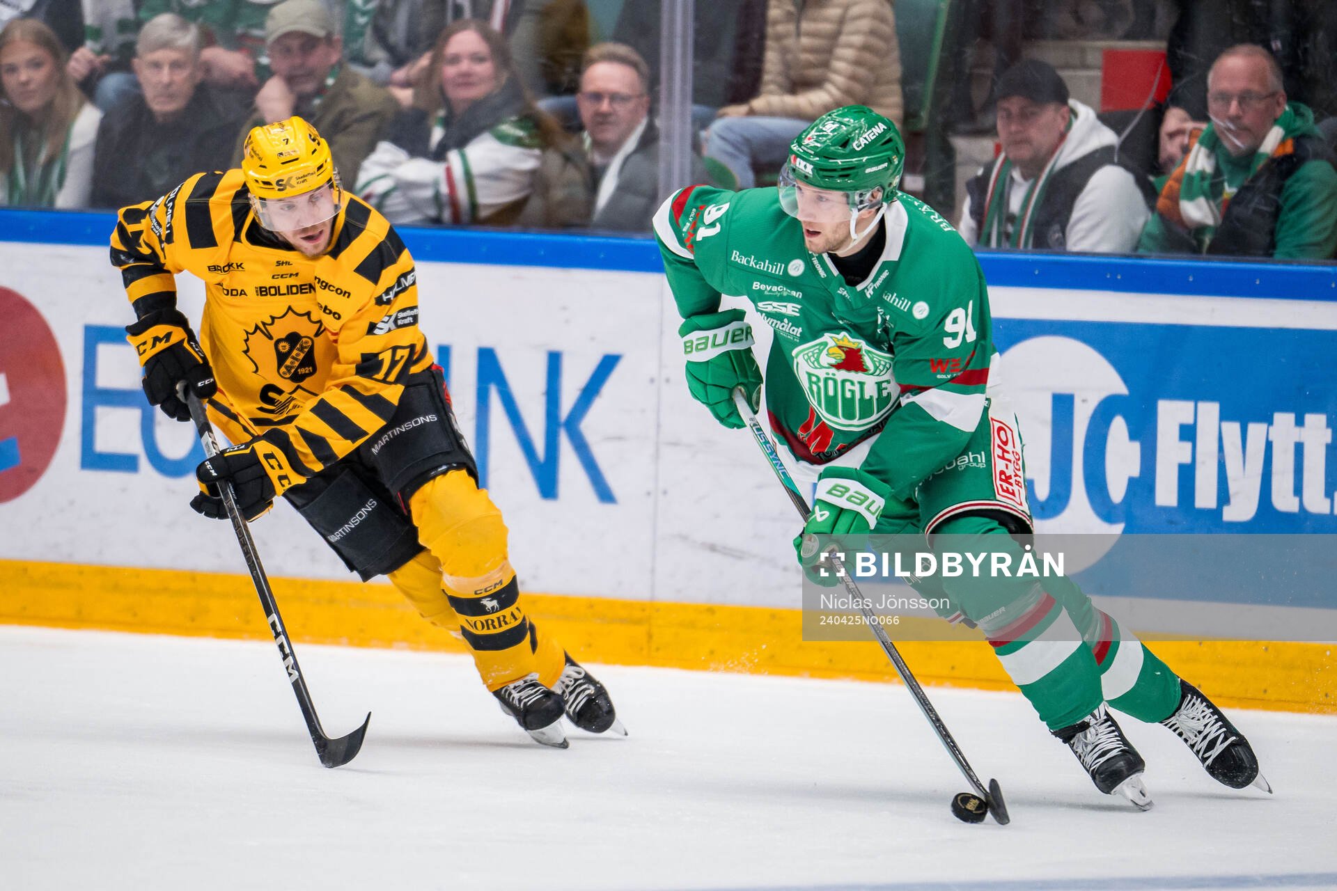 Skellefteås Pär Lindholm och Rögles Adam Tambellini