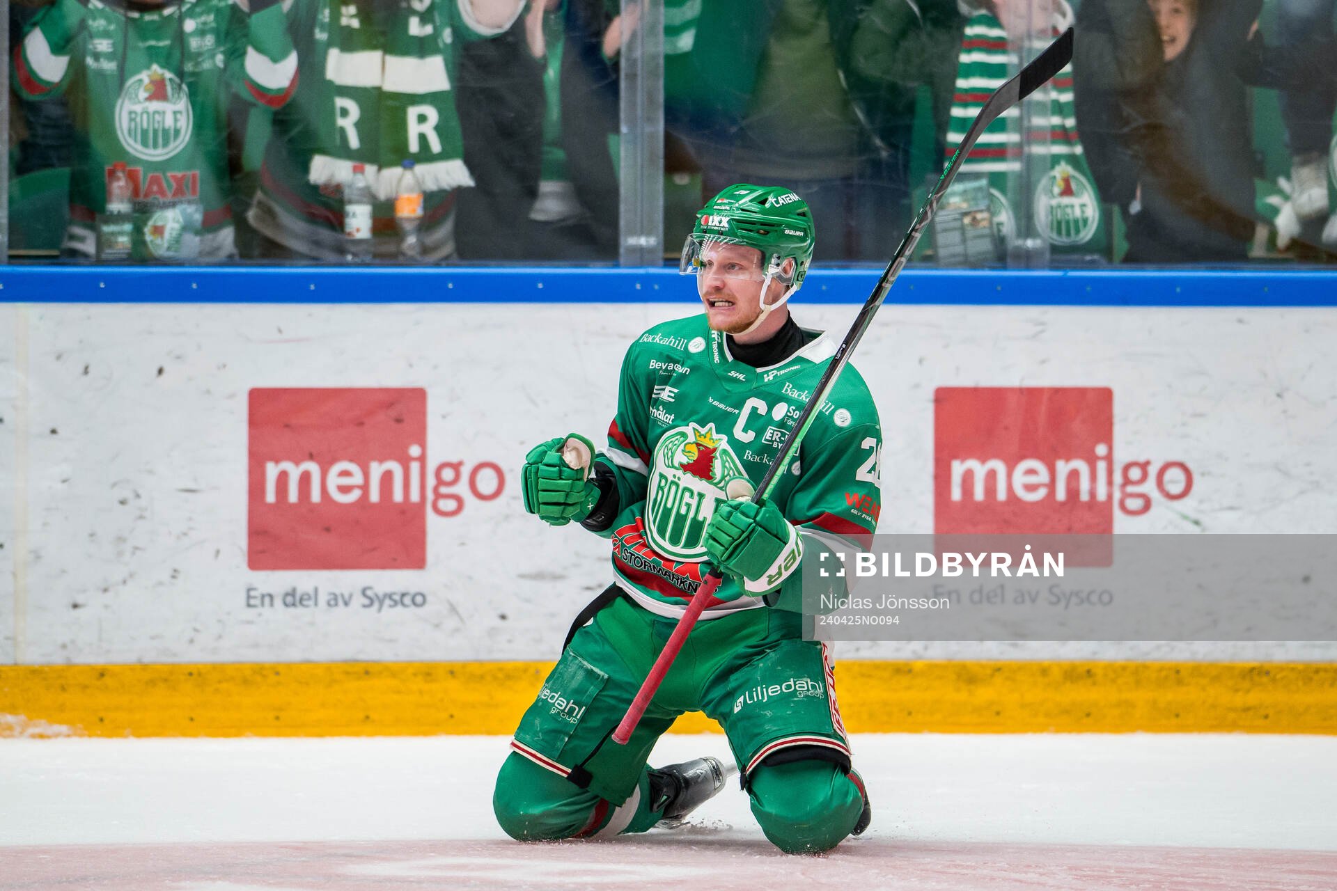 Rögles Anton Bengtsson jublar