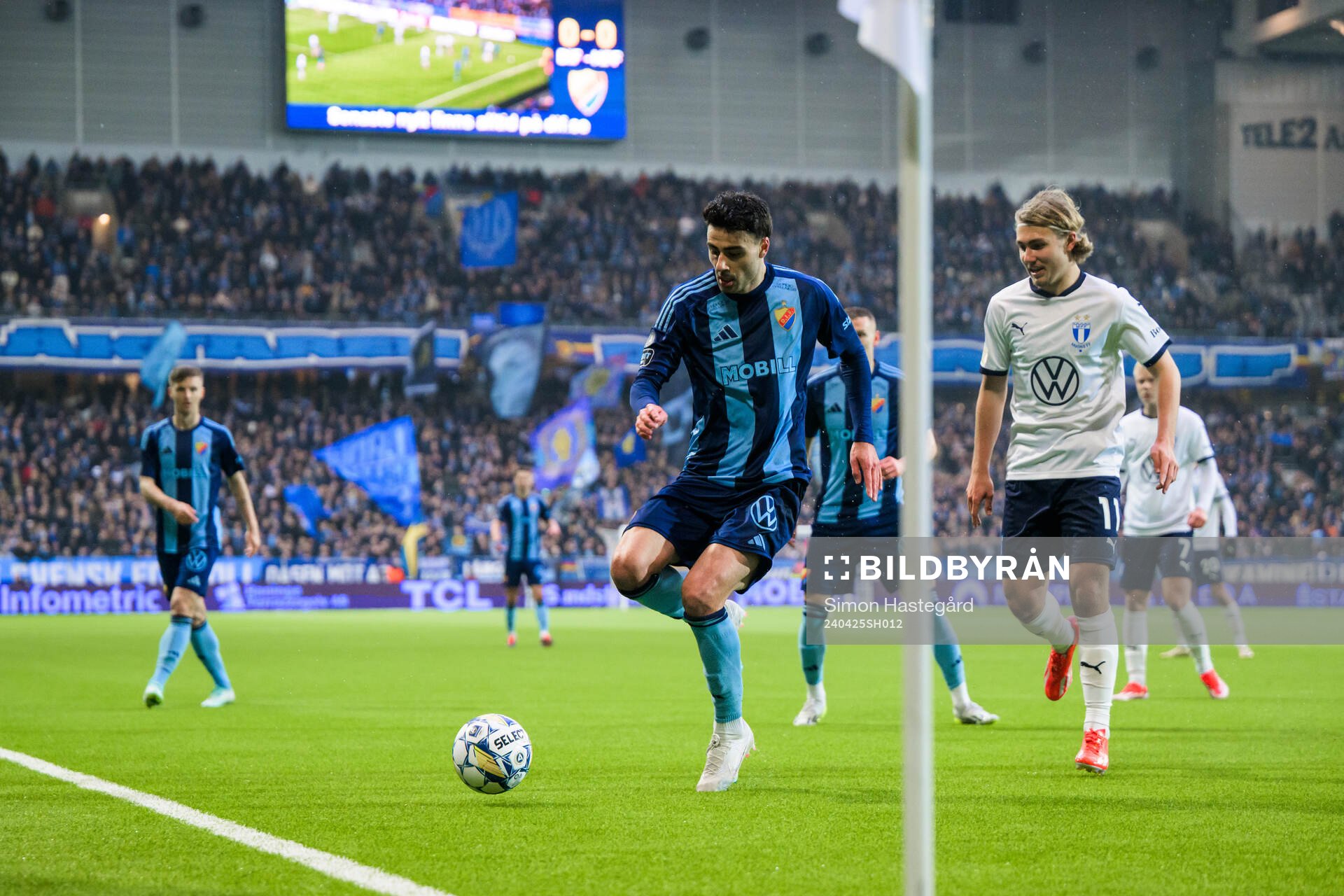 Djurgårdens Deniz Hummet och Malmö FFs Sebastian Nanasi