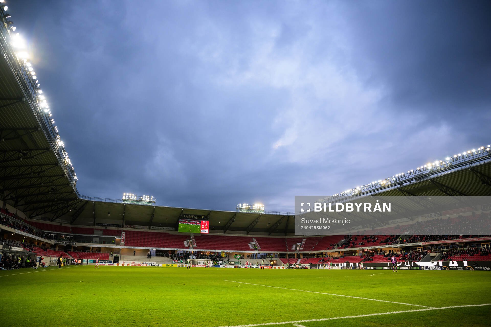 Spelet pågår på Guldfågeln Arena