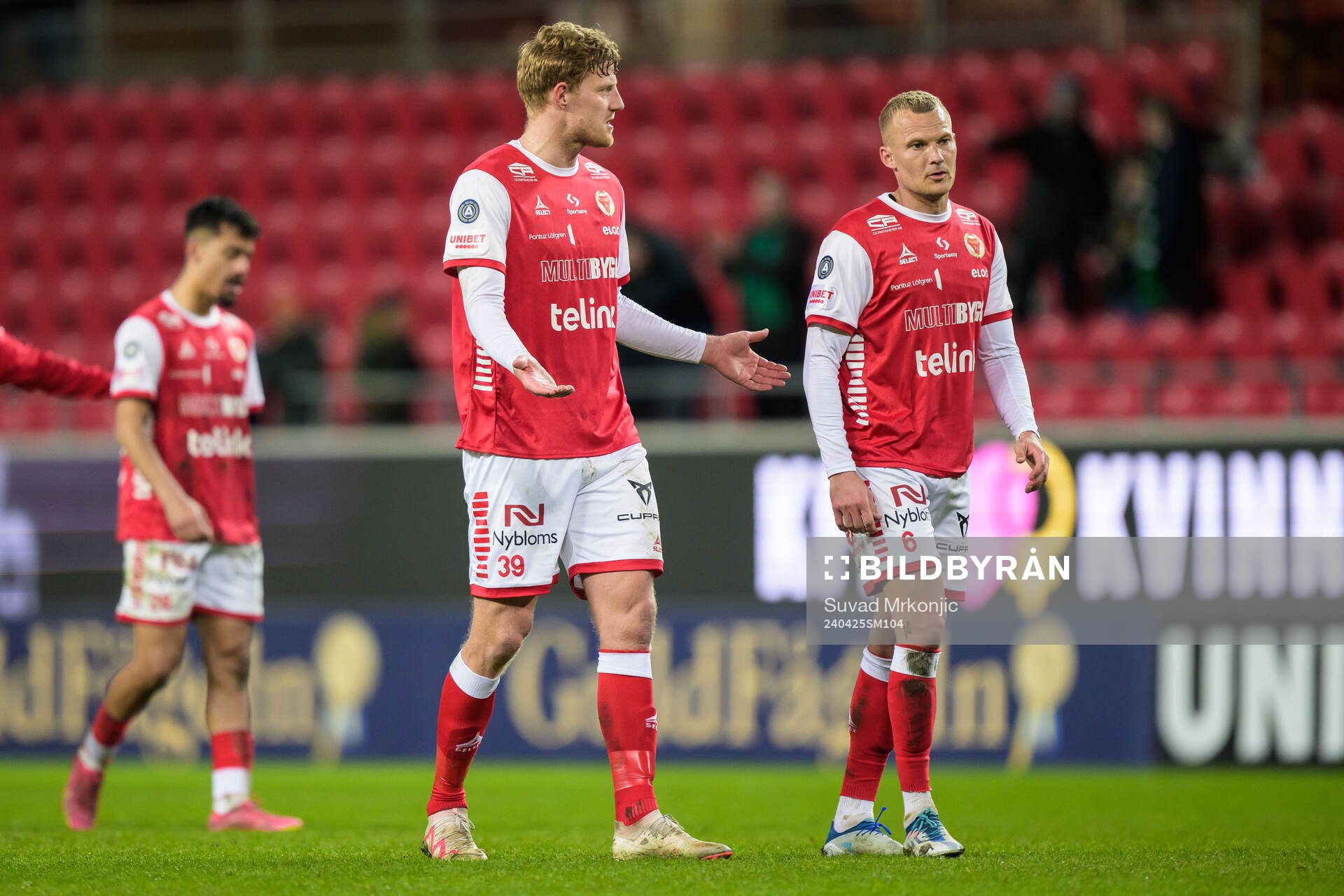 Kalmars Lars Saetra och Rasmus Sjöstedt deppar