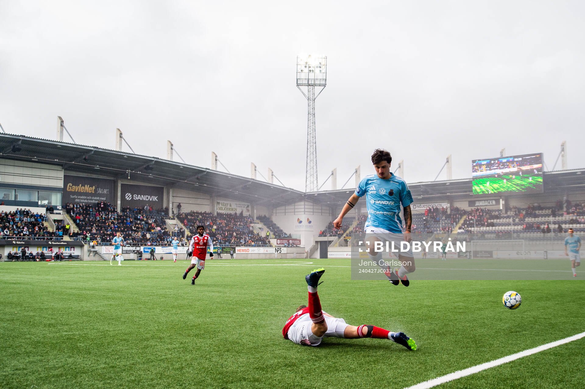 Sandvikens Kasper Harletun och Gefles Antonio Yakoub