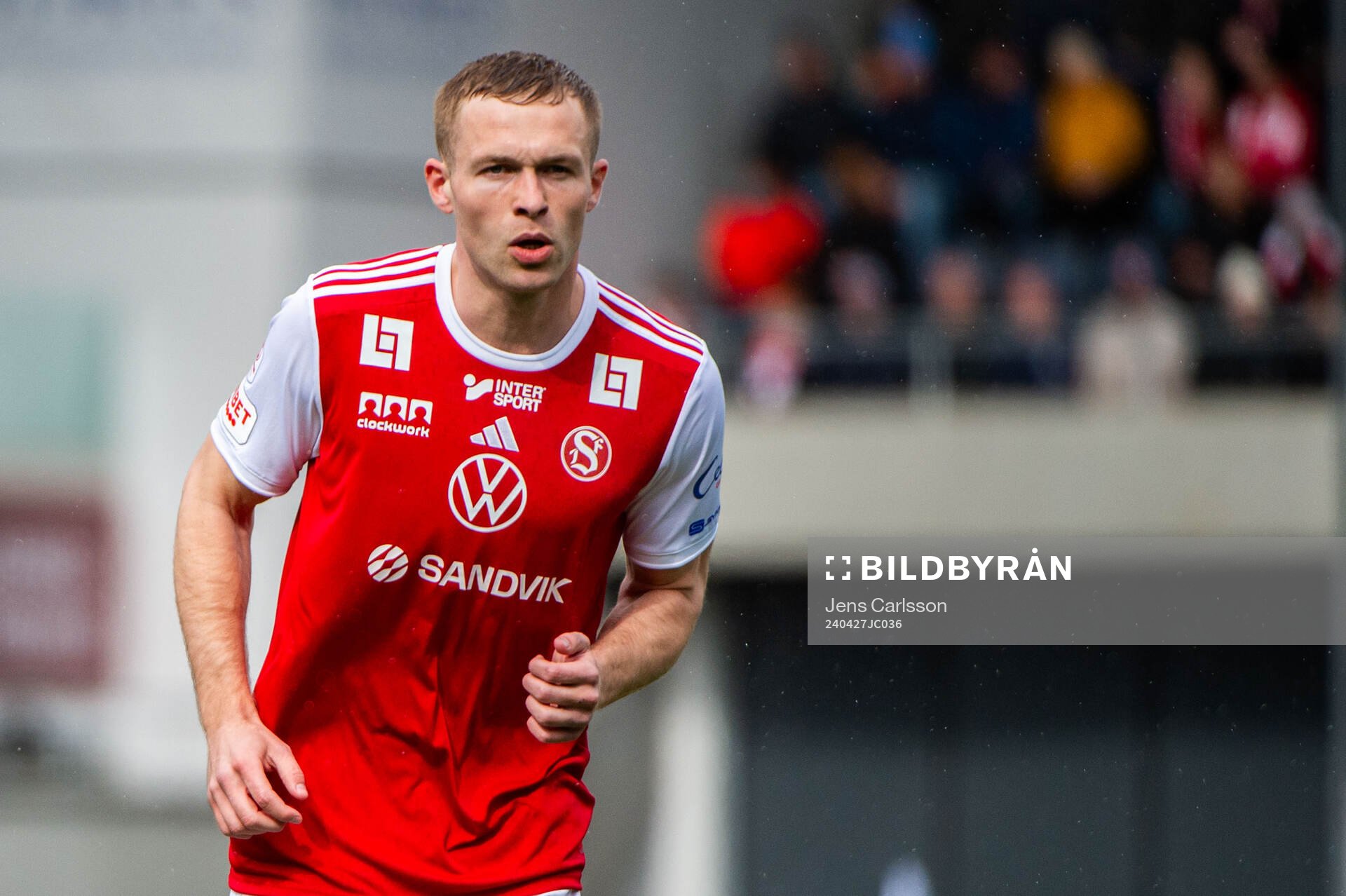 Sandvikens James Joseph Kirby under fotbollsmatchen i Superettan mellan Gefle och Sandviken den 27 april 2024 i Gävle. 