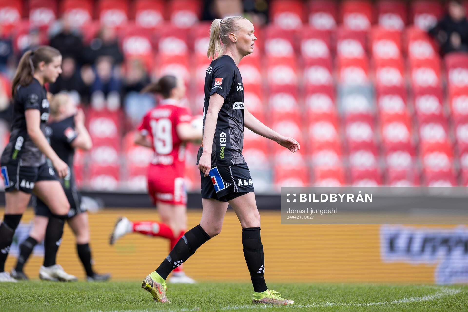 Växjö DFFs Emma Pennsäter deppar