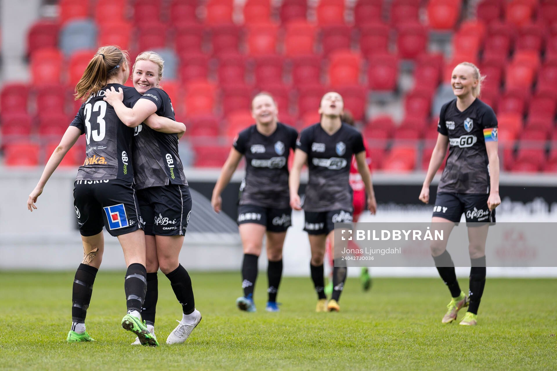 Och Växjö DFFs Elin Nilsson, Alexandra Jonasson och Emma