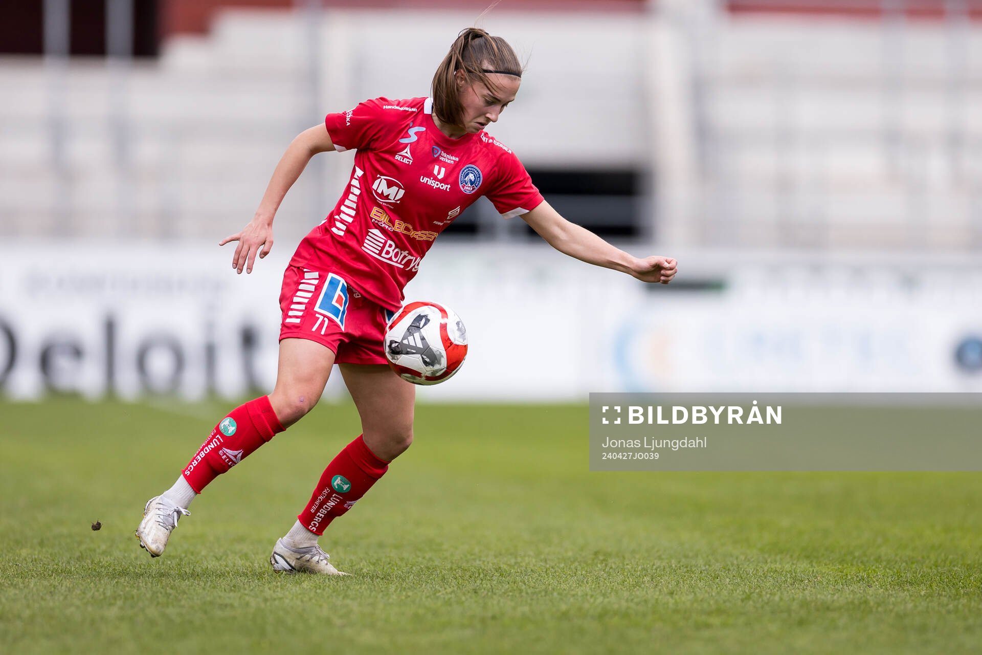 Linköpings Vilma Emilia Koivisto under fotbollsmatchen i Damallsvenskan mellan Växjö DFF och Linköping den 27 april 2024 i Växjö. 