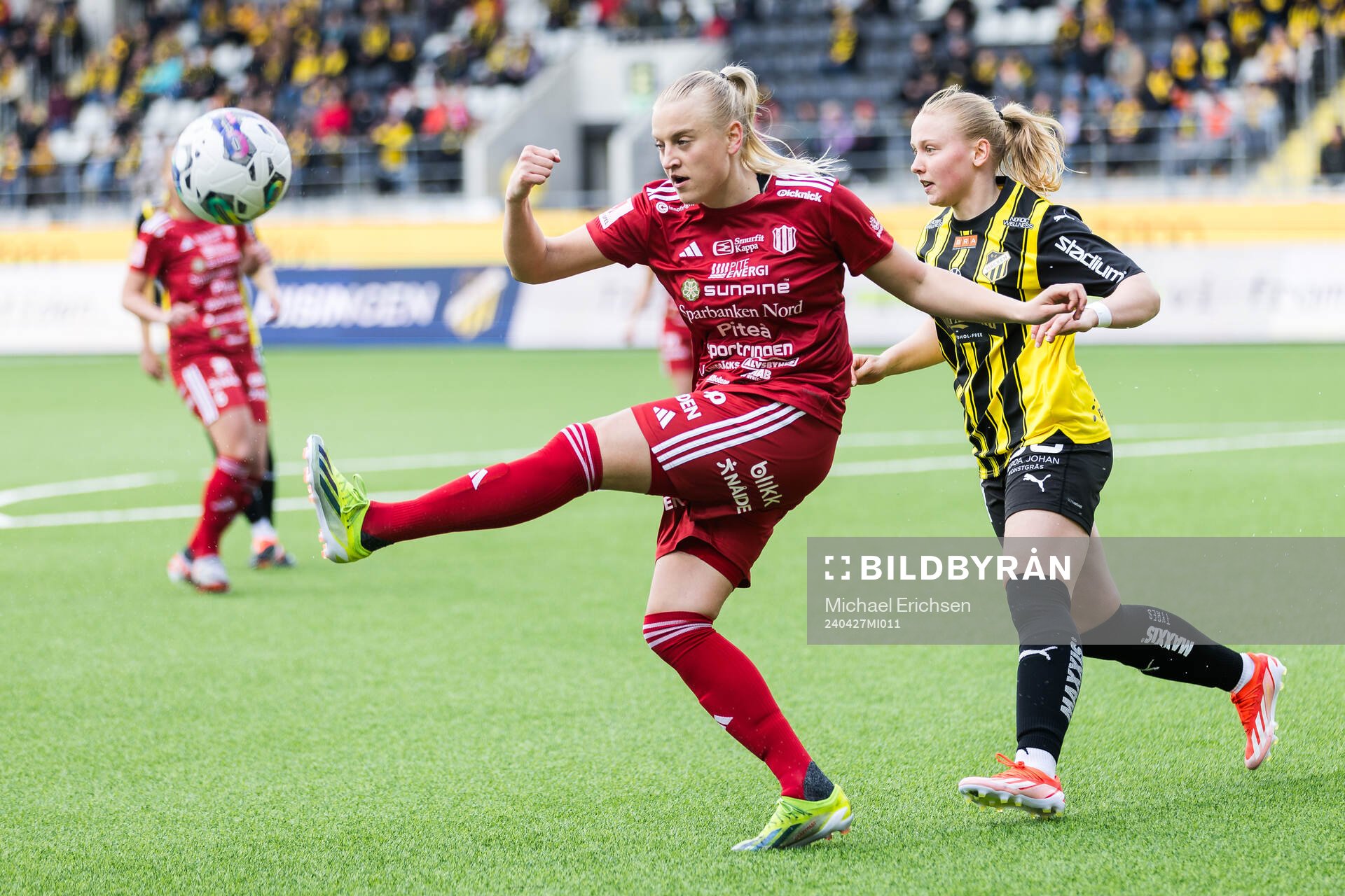 Piteås Wilma Carlsson och Häckens Johanna Fossdalsá