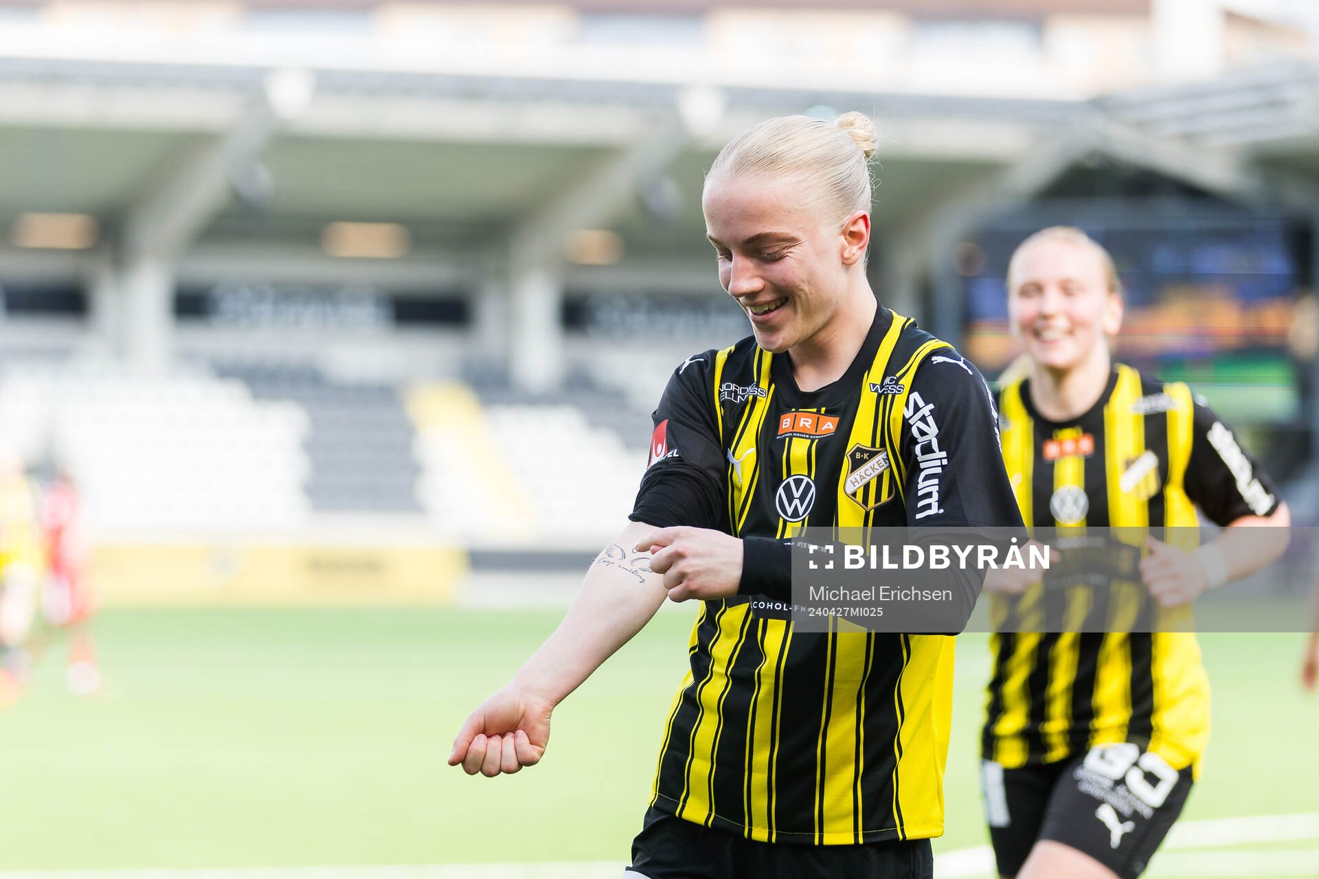 Häckens Anna Sandberg jublar
