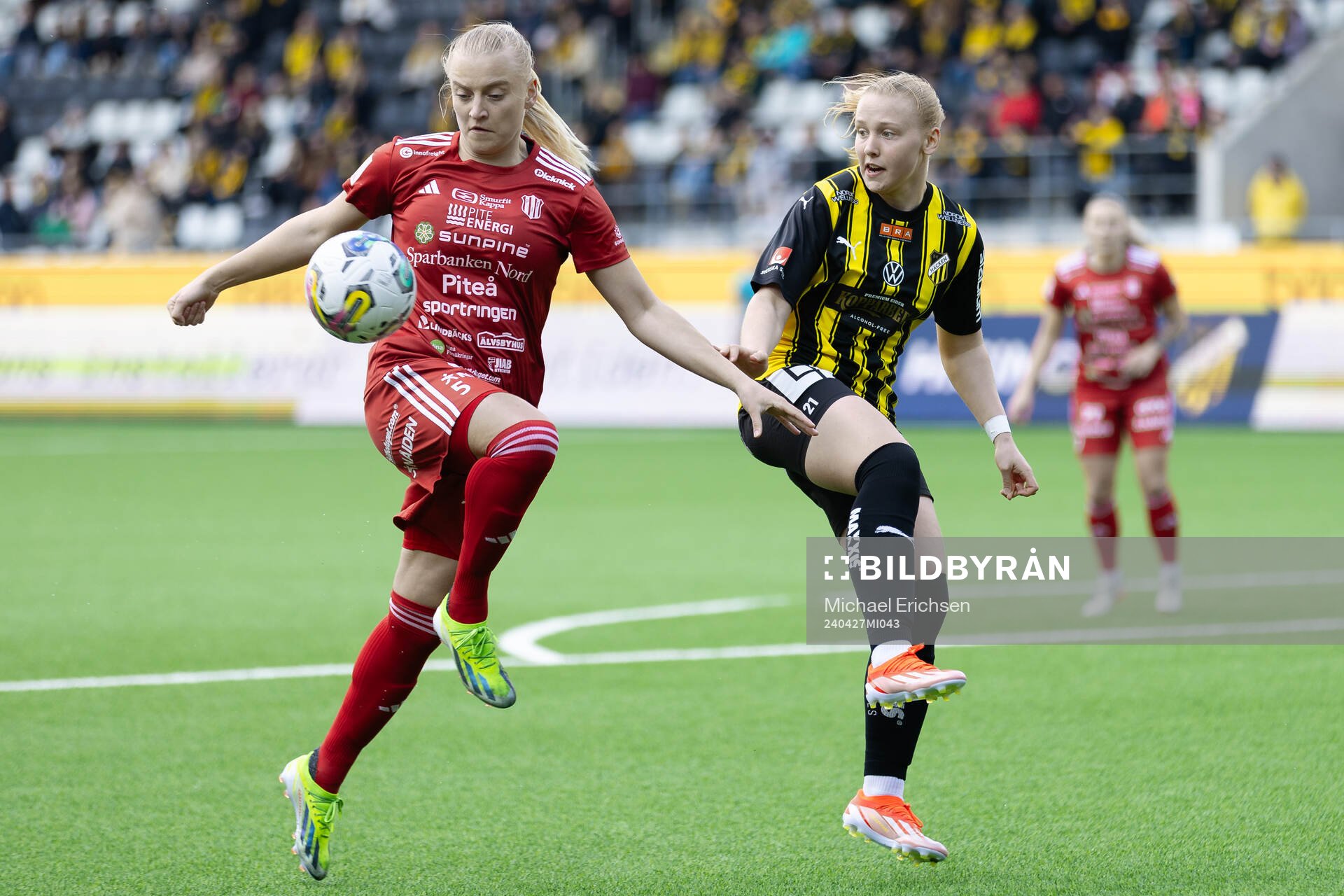 Piteås Wilma Carlsson och Häckens Johanna Fossdalsá