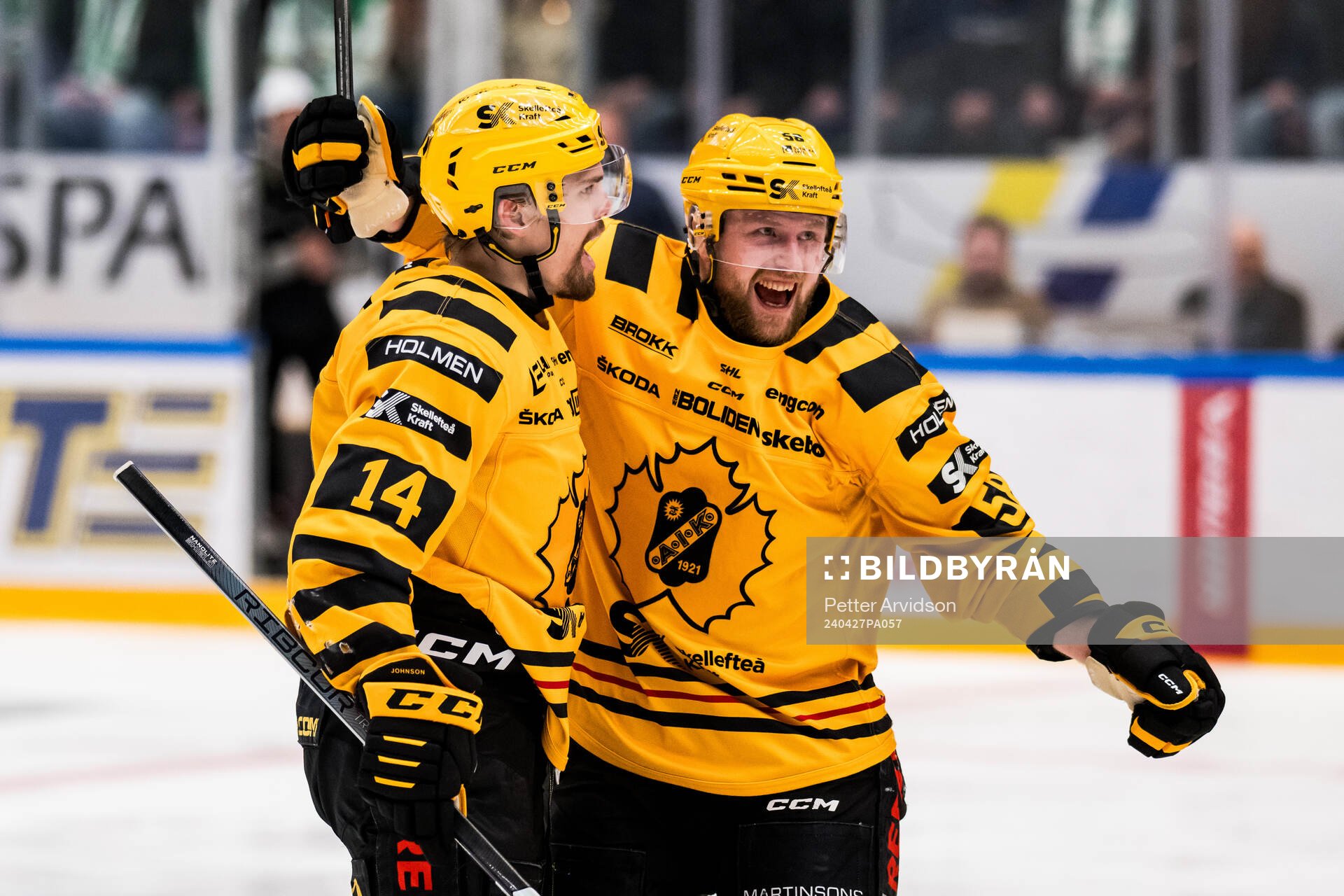 Skellefteås Andreas Johnson och Oskar Nilsson jublar