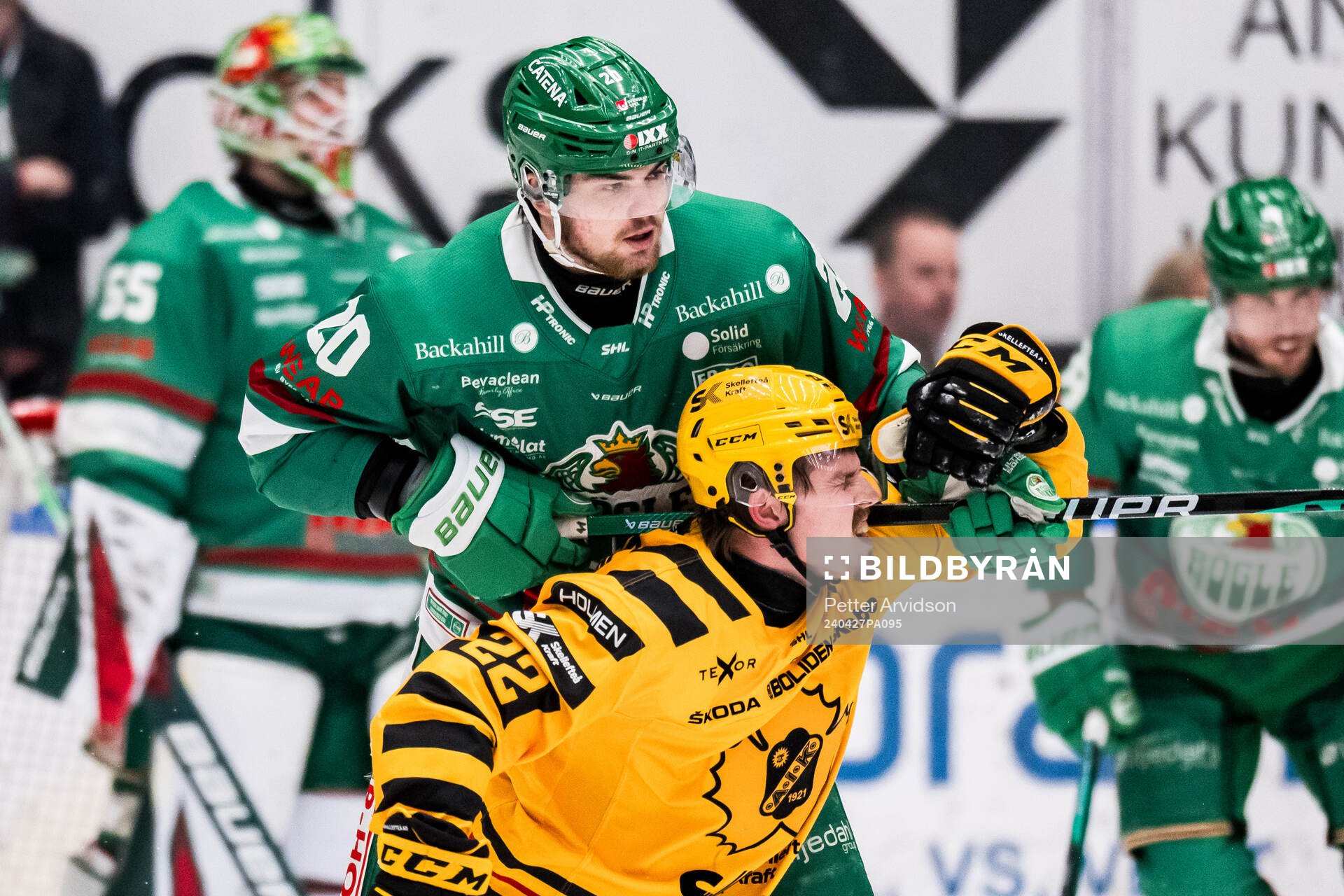 Rögles Lian Bichsel och Skellefteås Jonathan Johnson