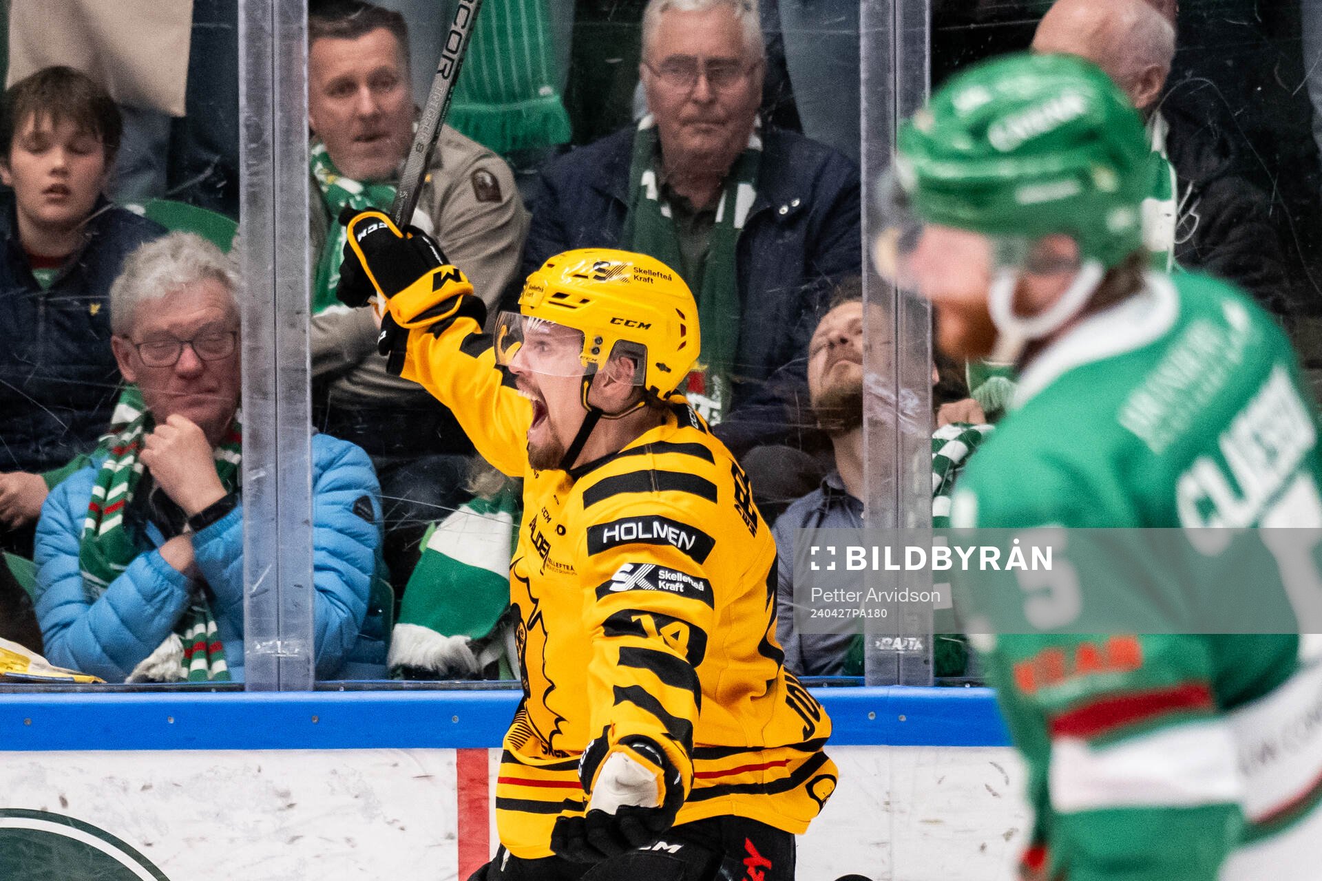 Skellefteås Andreas Johnson jublar