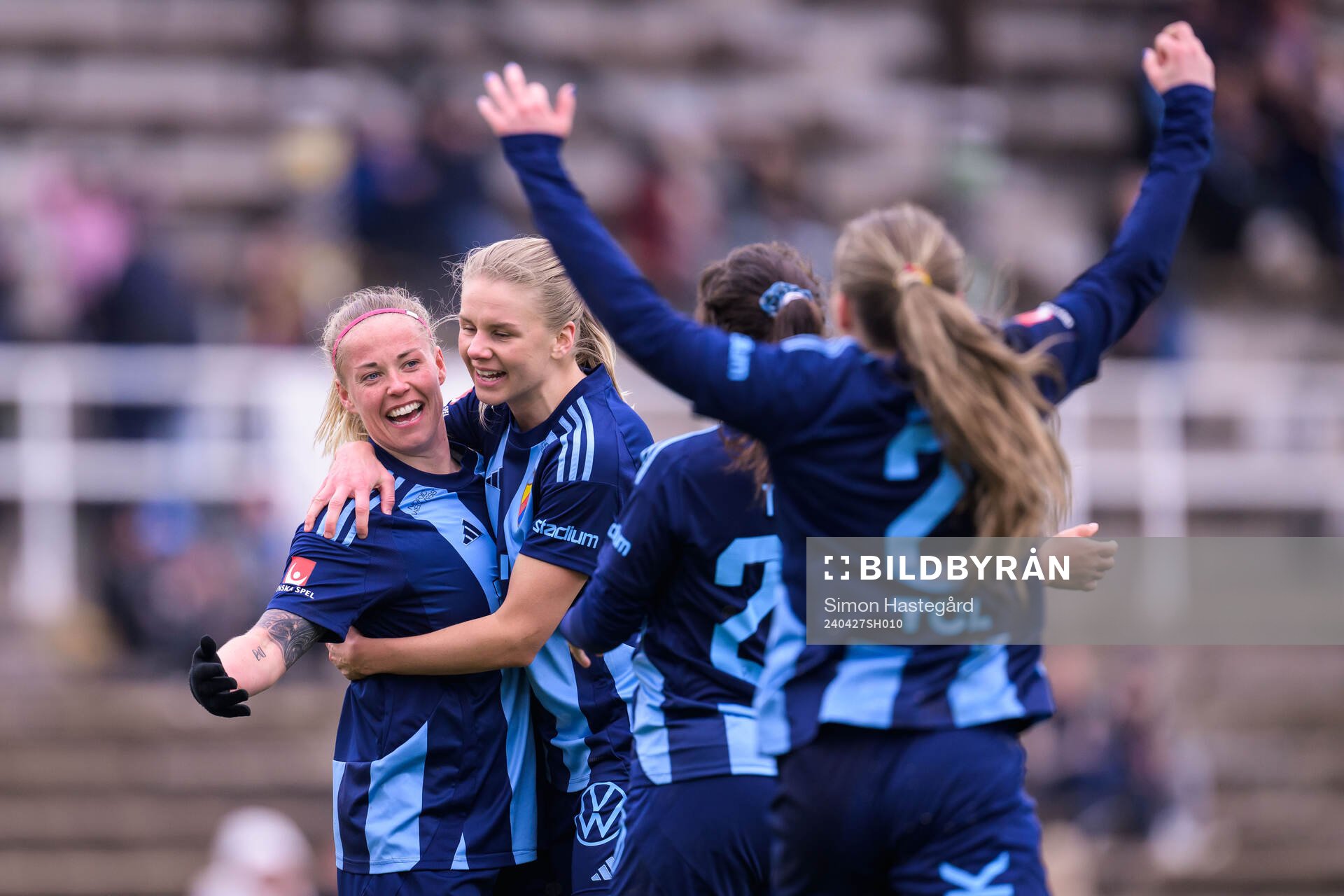Djurgårdens Therese Åsland jublar