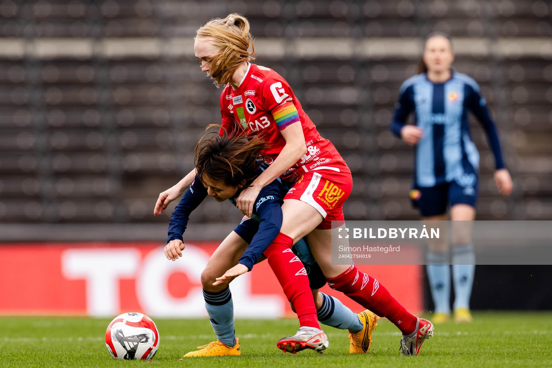 Djurgårdens Shinomi Koyama och KIF Örebros Minea Lassas