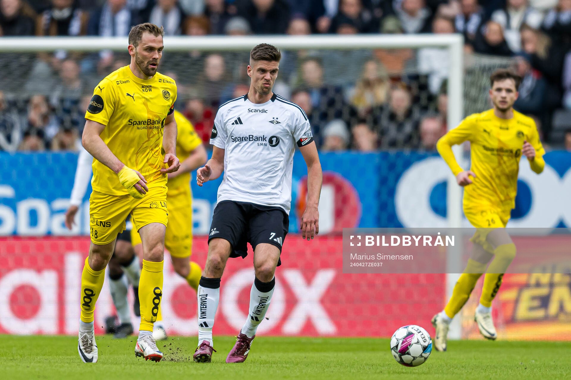 Brede Moe of Bodø/Glimt and Markus Henriksen of Rosenborg during the Eliteserien match between Rosenborg and Bodø/Glimt on April 27, 2024 in Trondheim.