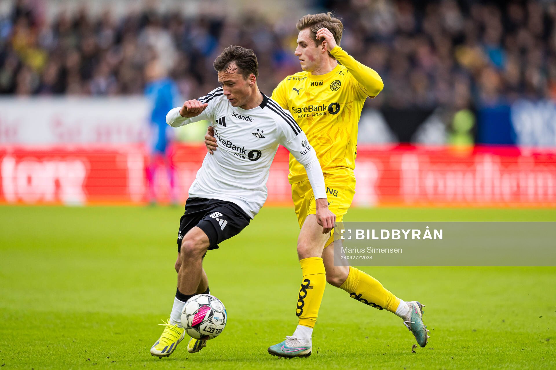 Jesper Reitan-Sunde of Rosenborg and Fredrik Sjøvold of Bodø/Glimt during the Eliteserien match between Rosenborg and Bodø/Glimt on April 27, 2024 in Trondheim.