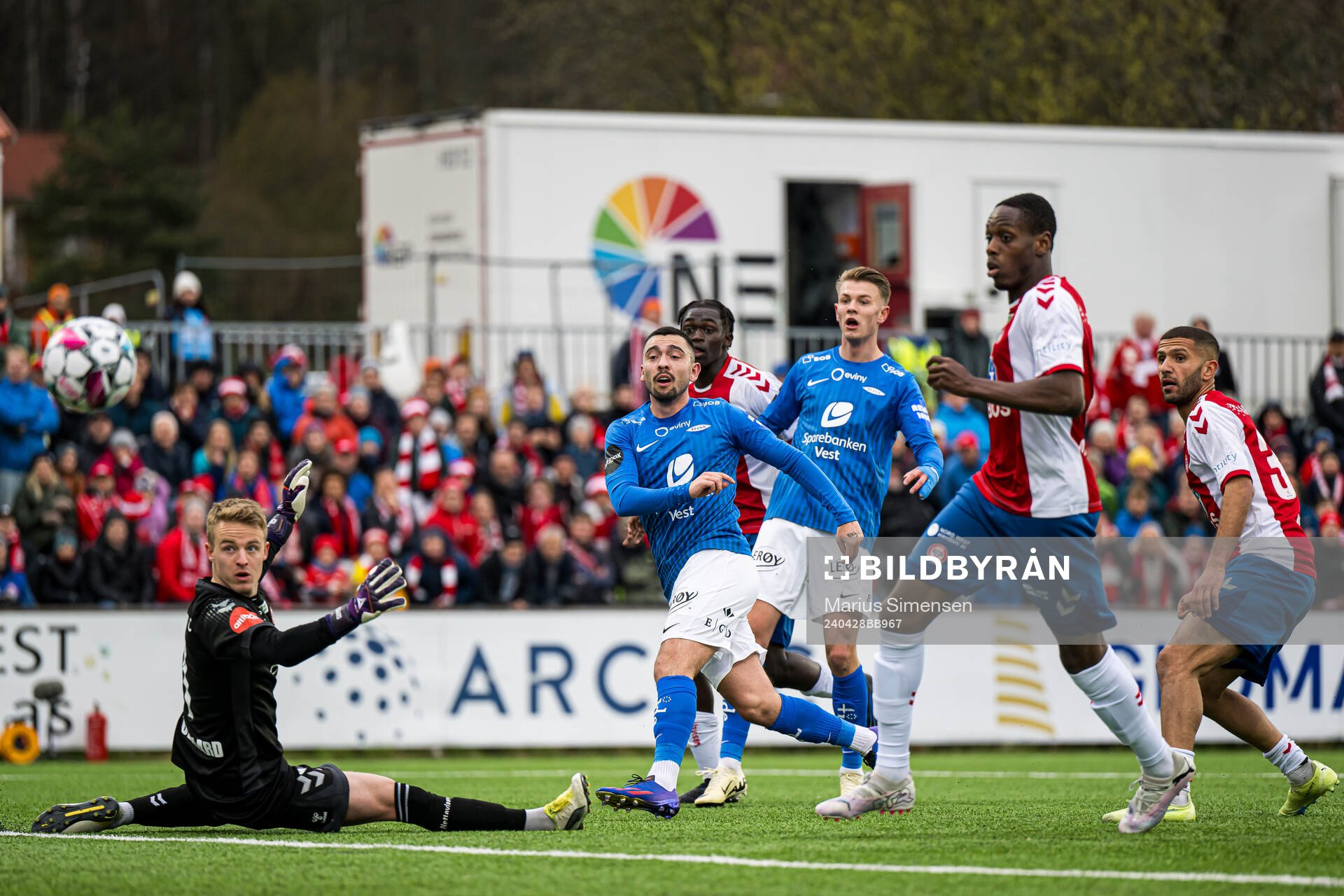 Niklas Castro of Brann missing a chance to score