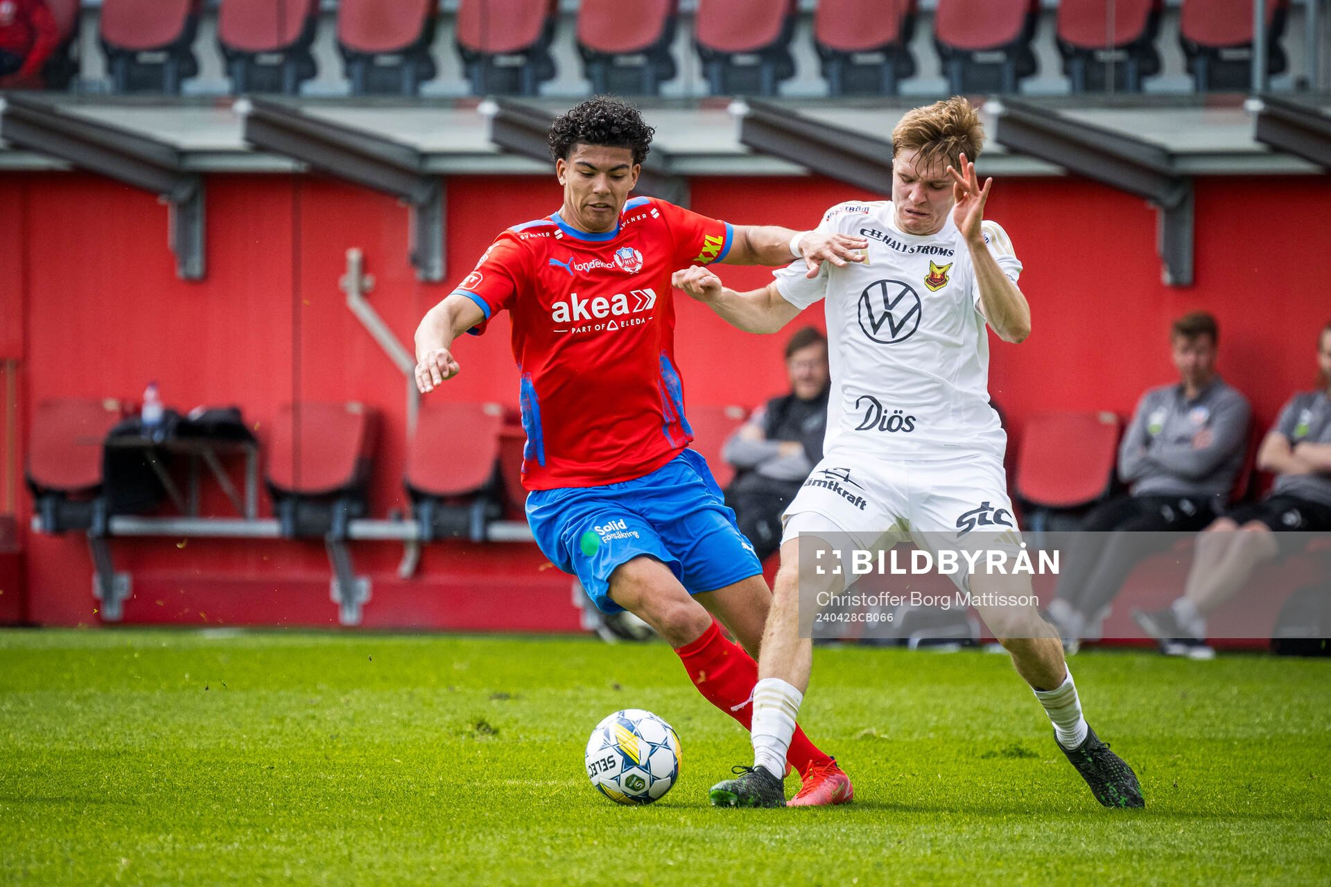 Helsingborgs Milan Silva Rasmussen och Östersunds Jakob