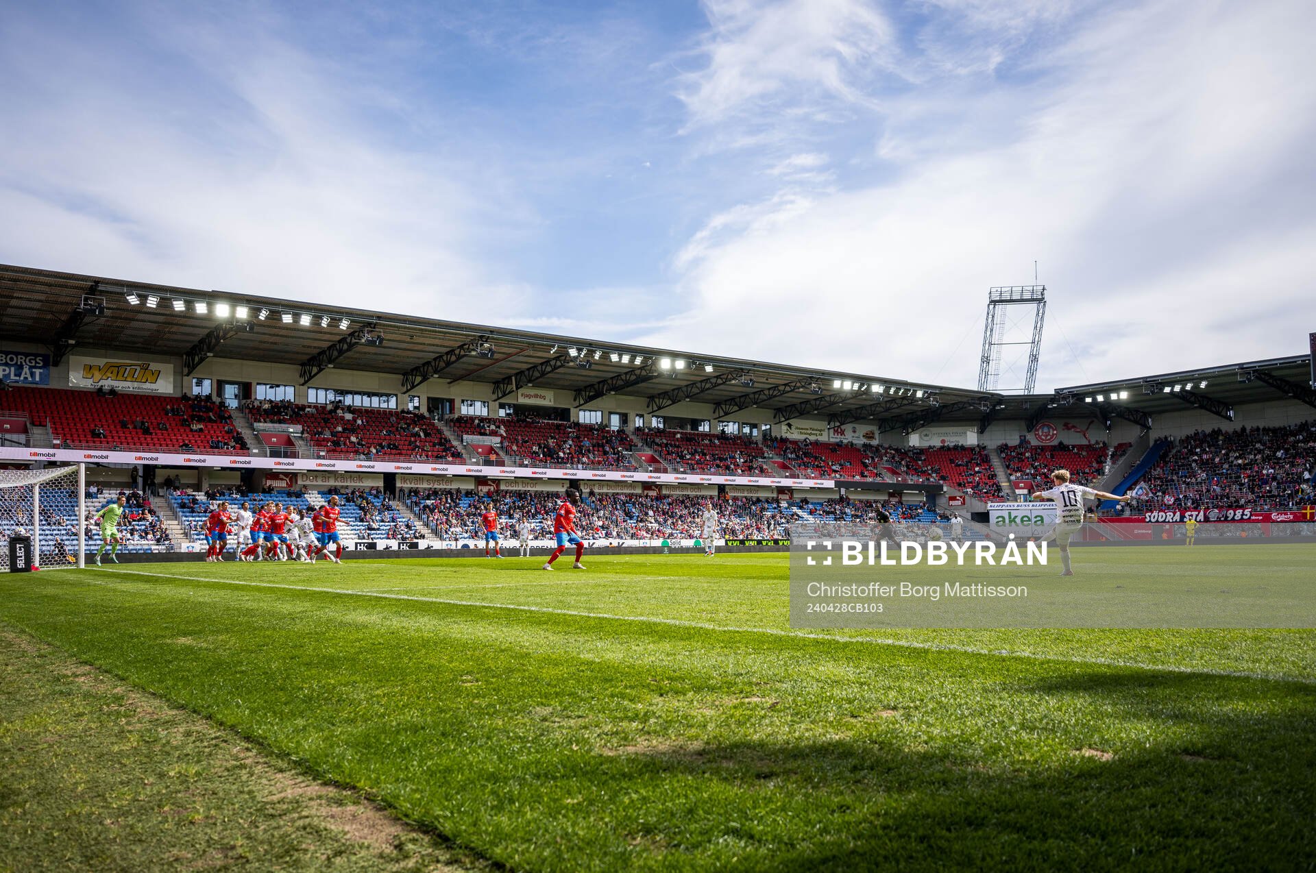 Östersunds Simon Marklund under fotbollsmatchen i Superettan mellan Helsingborg och Östersund den 28 april 2024 i Helsingborg.