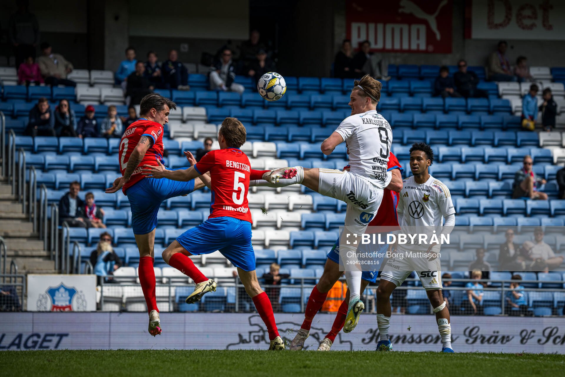 Helsingborgs Jon Birkfeldt och Östersunds Sebastian