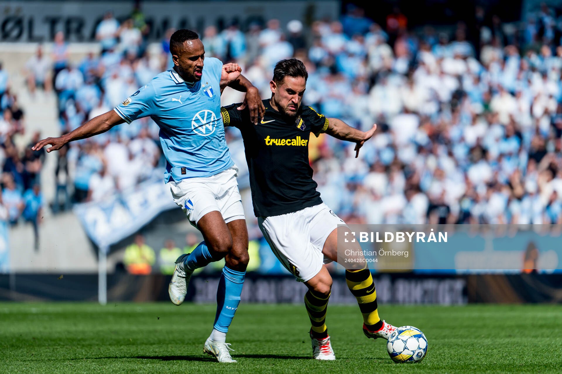 Malmö FFs Isaac Kiese Thelin och AIKs Sotirios